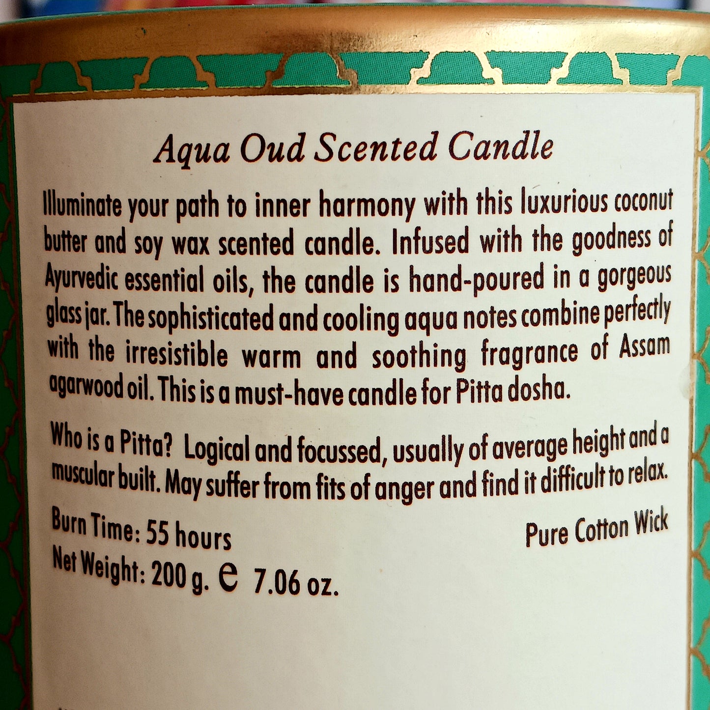 Ayurvedic scented candle made from luxurious coconut butter and soy wax, scented with the finest essential oils. &nbsp;The sophisticated and cooling aqua notes combine perfectly with the irresistible warm and soothing fragrance of Assam agarwood oil. This is a must-have candle for pitta dosha.