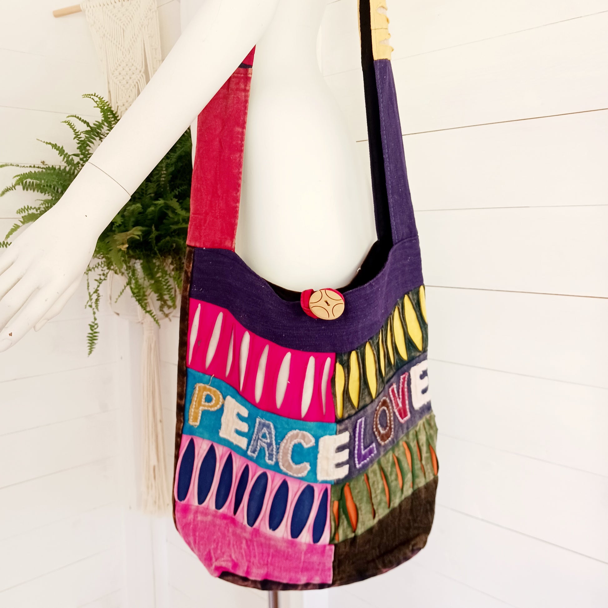 These cool Love &amp; Peace bags are made with vibrant colours and are&nbsp;wonderful quality, and the size is ideal for carrying personal belongings comfortably and perfect for days out.&nbsp; These bags are great to wear any time of the year.