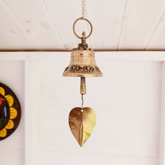 This hanging bell is made of brass in traditional Temple bell design. The sound is beautifully clear, light and airy. It is perfect to hang in your garden outdoors or hanging indoors as a decorative item.