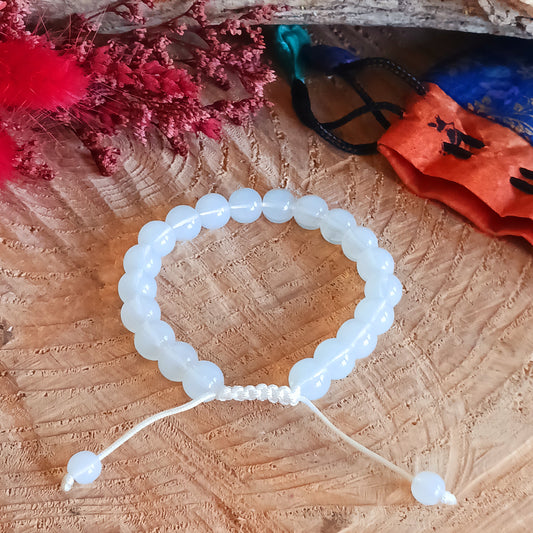 This beautiful gemstone is known to aid in psychic protection and enhance lucid dreaming, making it a powerful tool for those seeking clarity and inner strength. Radiating with Goddess energy, rainbow moonstone aligns with the Third Eye Chakra, which is associated with intuition, insight, and psychic abilities.