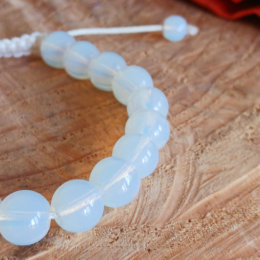 This beautiful gemstone is known to aid in psychic protection and enhance lucid dreaming, making it a powerful tool for those seeking clarity and inner strength. Radiating with Goddess energy, rainbow moonstone aligns with the Third Eye Chakra, which is associated with intuition, insight, and psychic abilities.