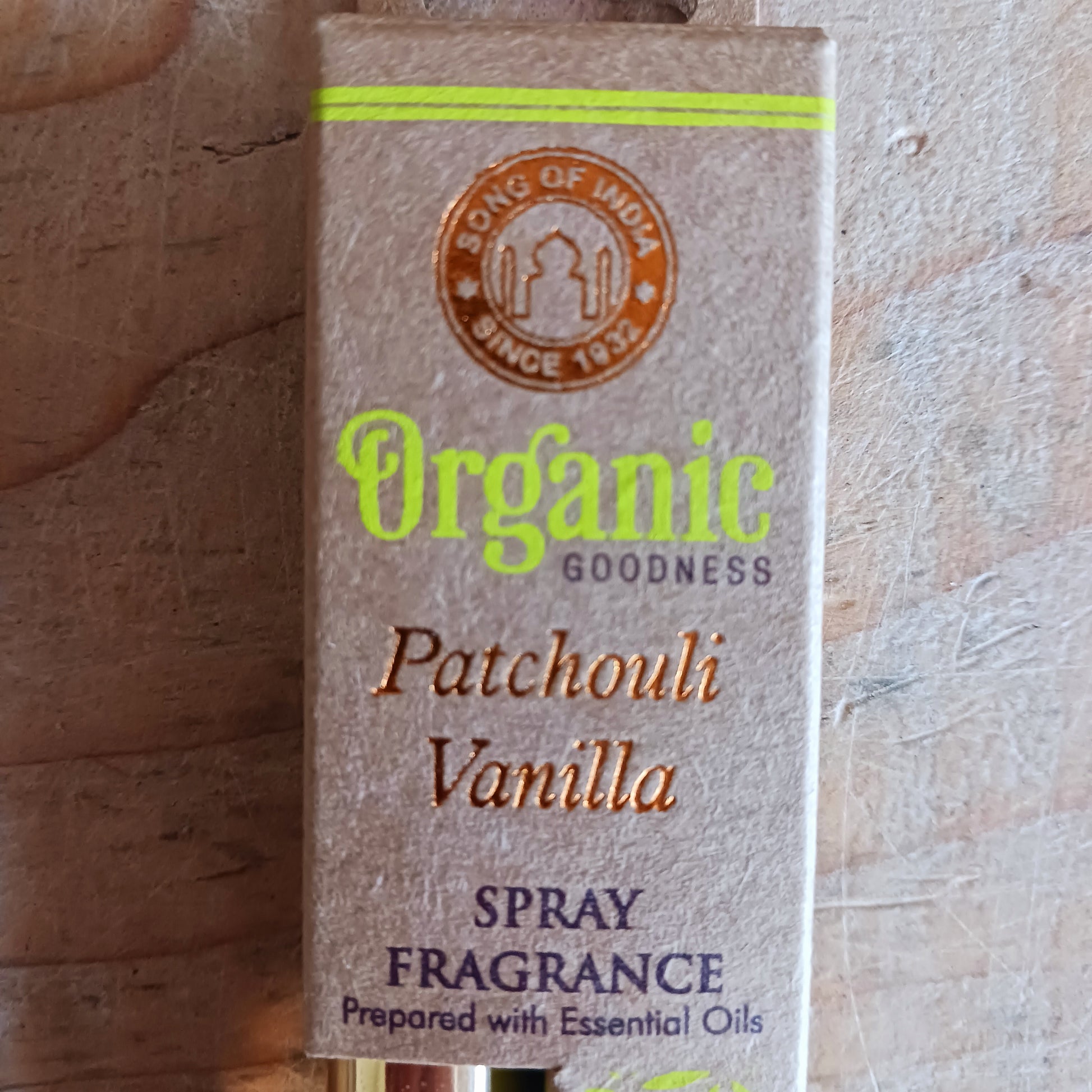 These Song of India Organic Goodness natural fragrance sprays come in tubular glass bottles and give a lovely aroma to any room. Each has a delicately unique and enchanting flowery scent; Sandalwood, Orange, Agarwood, Patchouli Vanilla and Jasmine.