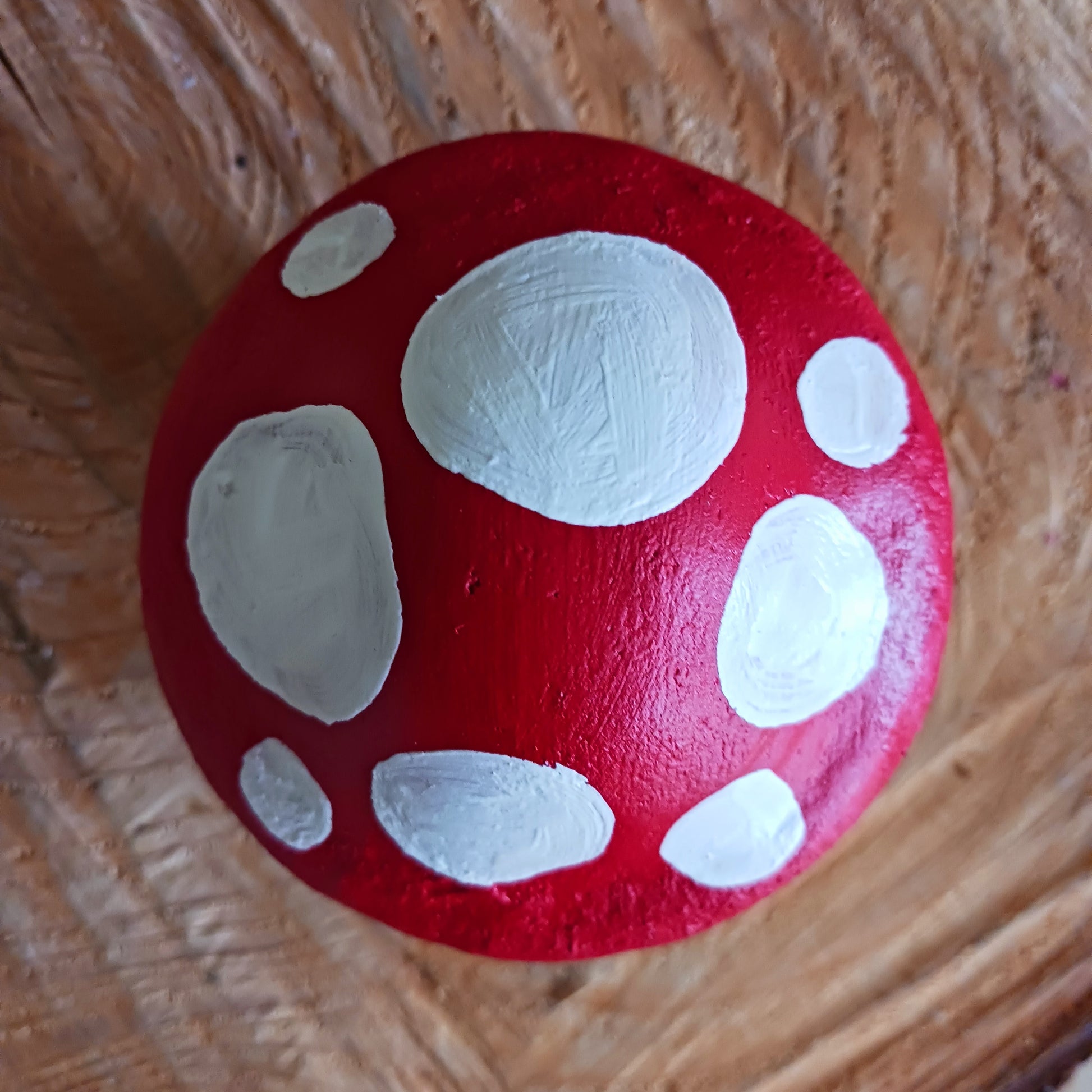 Handmade from an ingenious mix of sawdust and latex, this fun-gi little mushroom is perfect for storing your jewellery and small trinkets. It has been shaped and painted by hand in Northern Thailand.