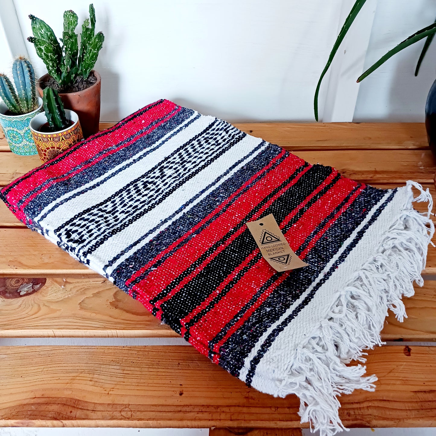 Hand loomed Mexican falsa blankets are available in a variety of colours. These wonderful, functional craft items are used for a variety of purposes, a simple cozy blanket, a yoga or meditation mat.