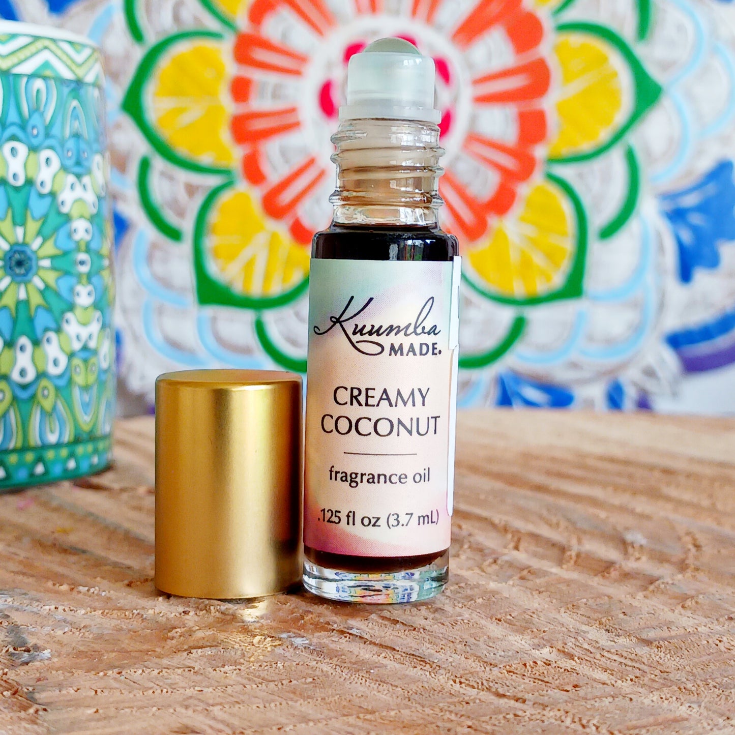 Tropical and inviting with hints of vanilla and raw sugar, this Coconut Cream Kuumba Made fragrance oil will remind you of a summer dance on the beach with flowers adorning your hair.