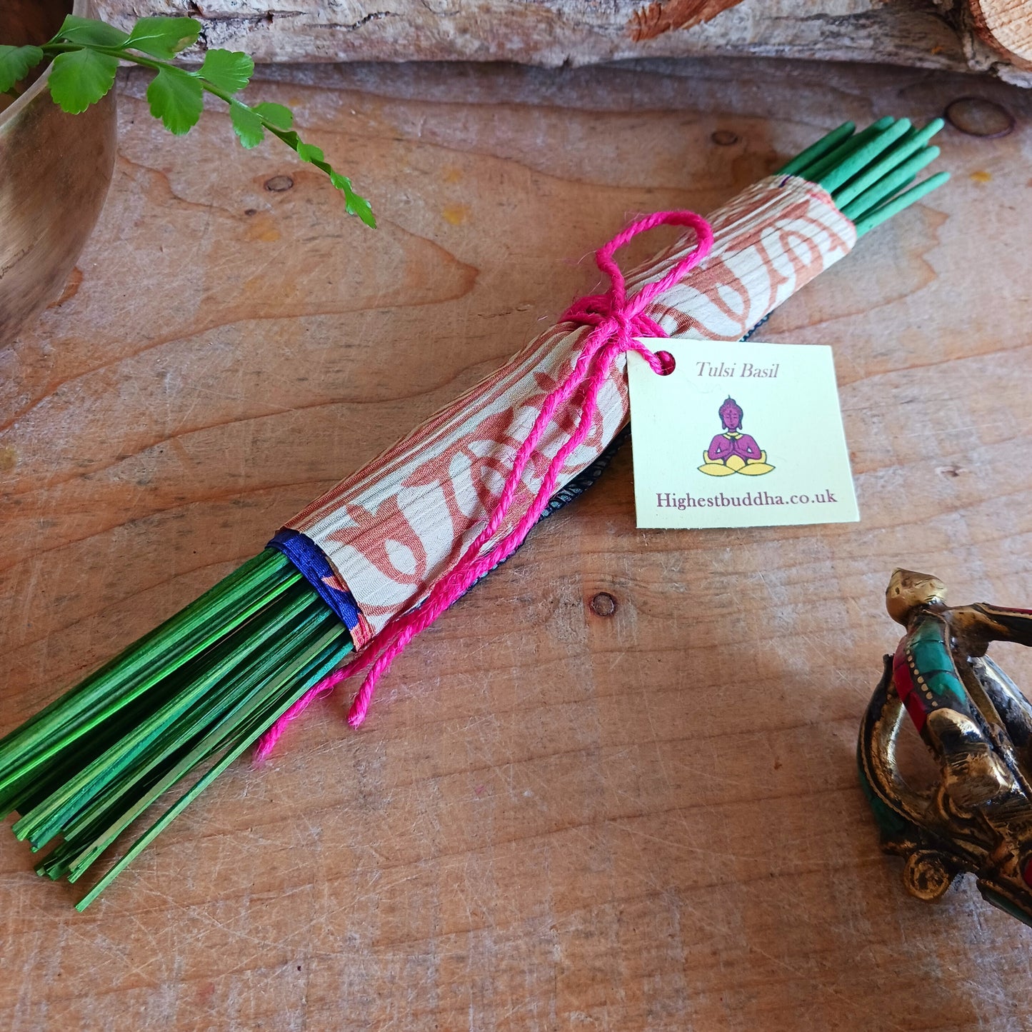 These Tulsi Basil joss sticks are full of fragrance. The scent will help to create a calming atmosphere, reduce stress and anxiety, stimulate creativity and help cleanse a space of negative energy.