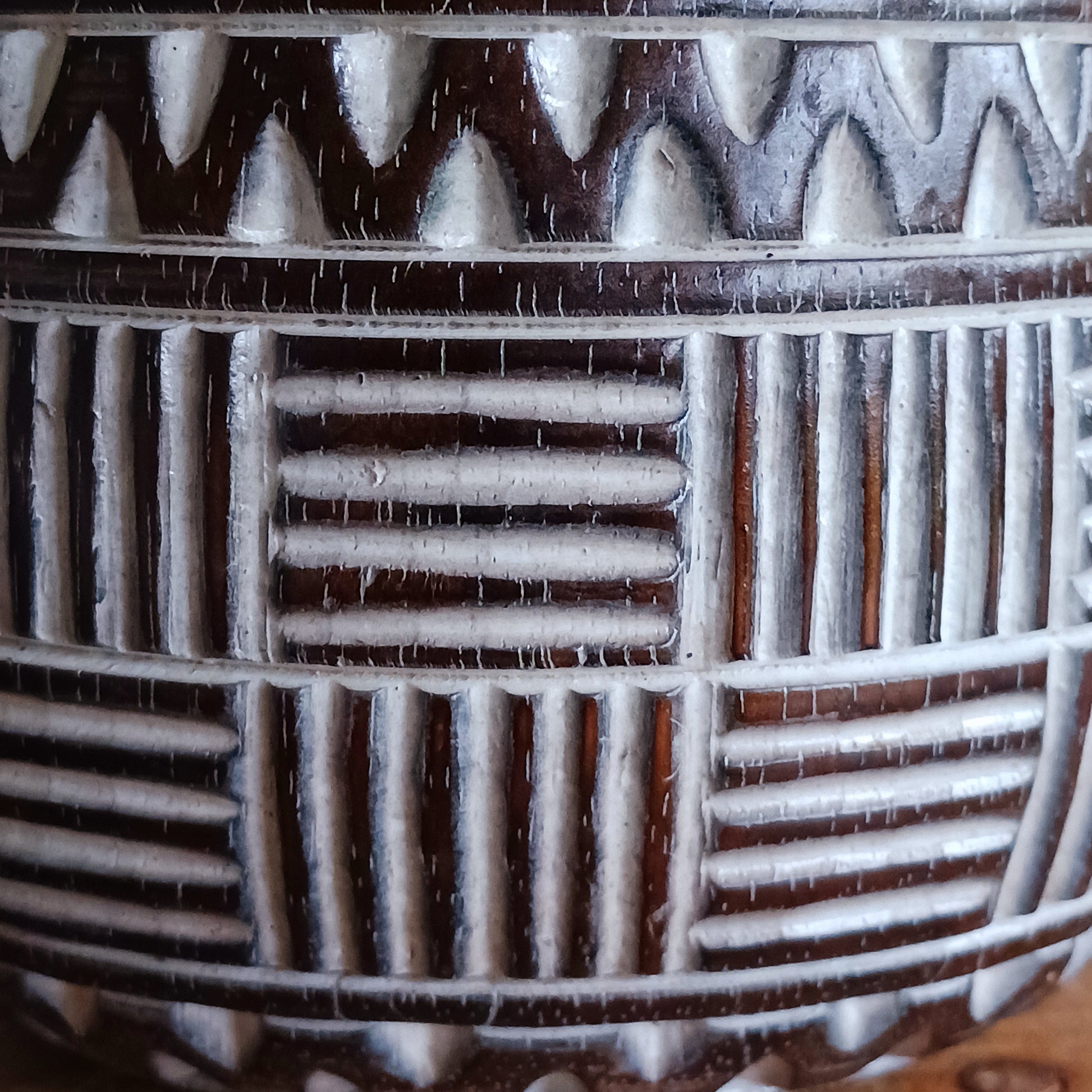 Bring authentic Balinese craftsmanship into your home with this hand-carved tribal wooden pot. Perfect for storing trinkets, small treasures, or displaying your favourite plants, this versatile pot adds a touch of boho charm to any space.