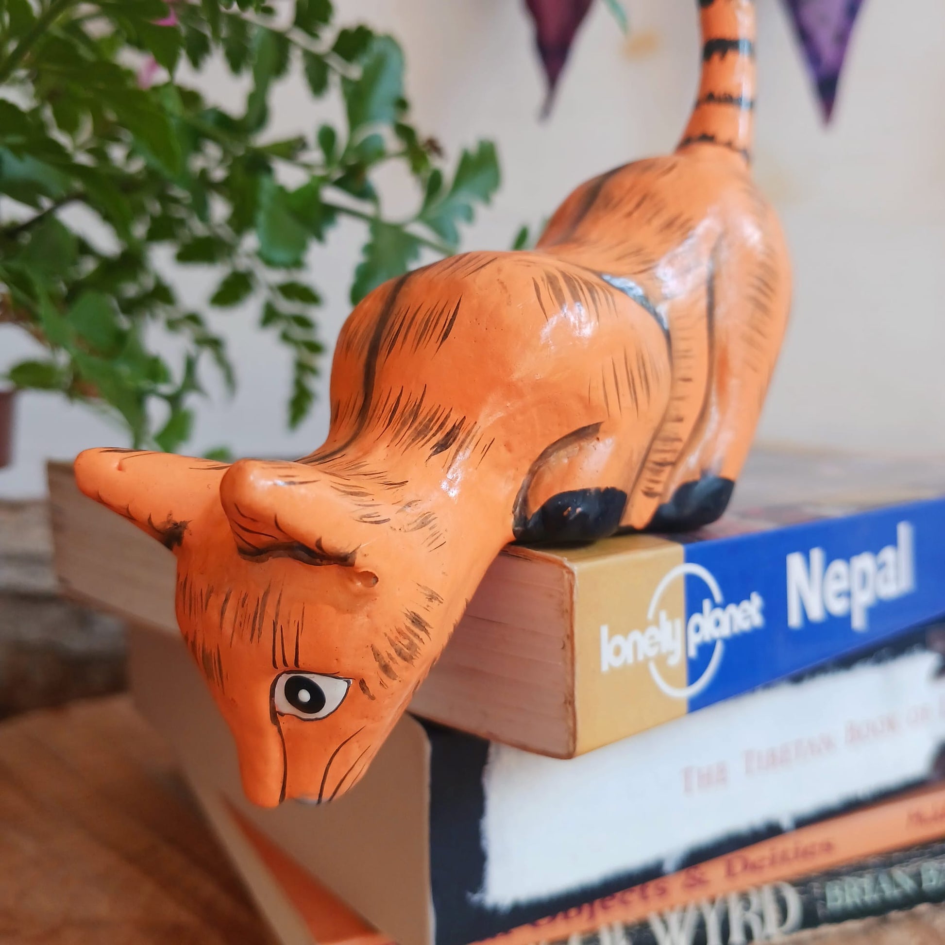 Small Natural Wood Shelf Cat | Ginger