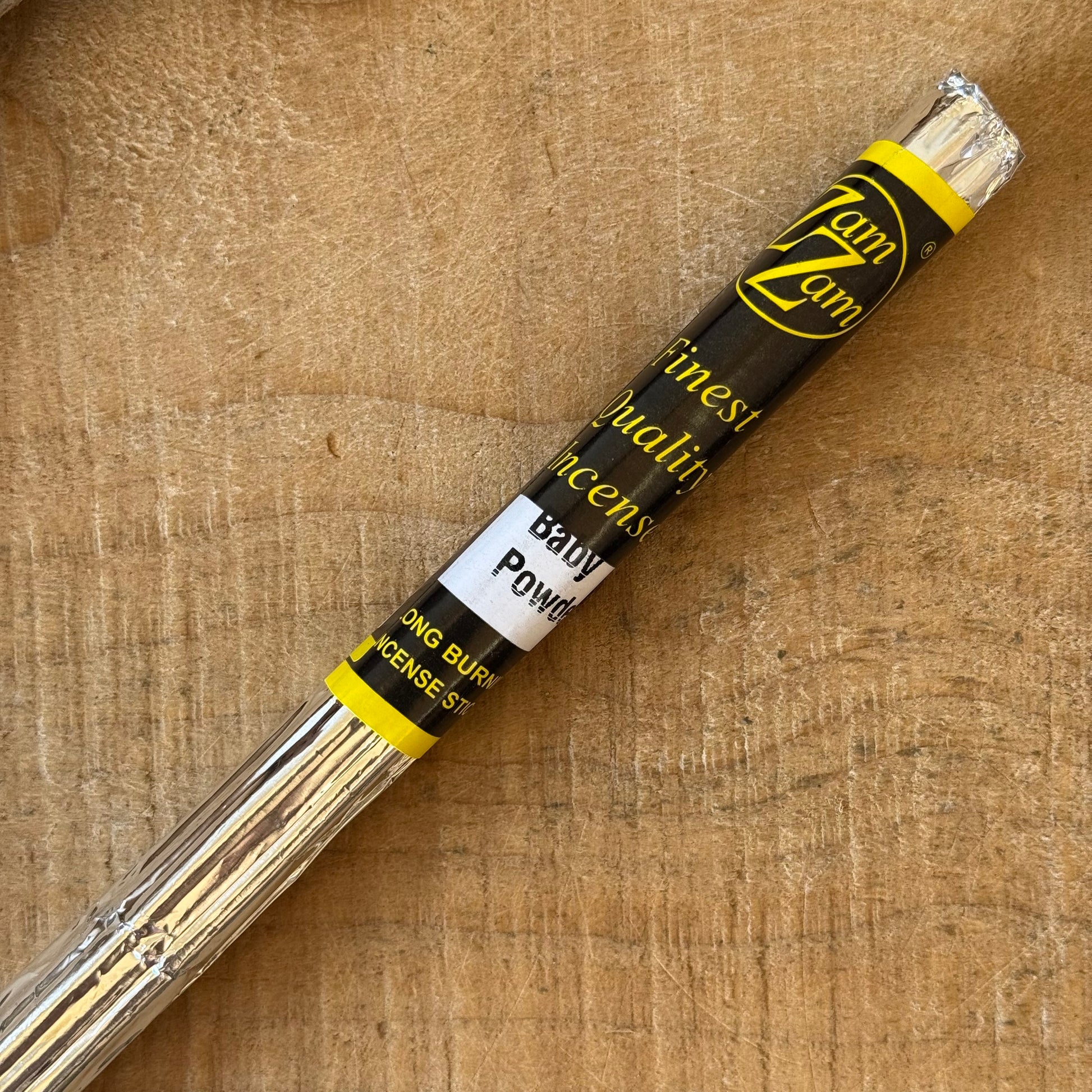 Enjoy the soft, clean and comforting aroma of Zam Zam Baby Powder incense. Its gentle powdery fragrance creates a fresh and relaxing atmosphere, making it ideal for everyday home fragrance, relaxation or quiet moments.

Each pack contains 17 long-burning incense sticks.