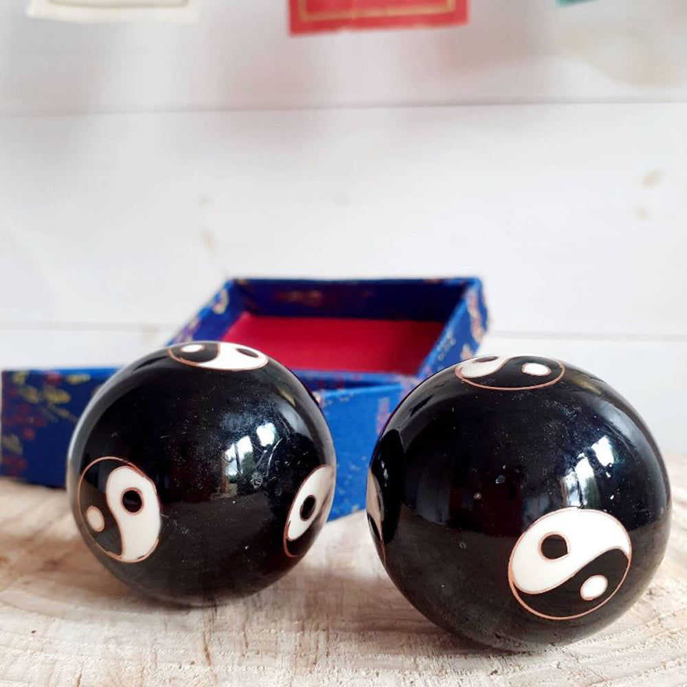 Health Balls Yin Yang Black 4 cm Baoding balls with Bells inside