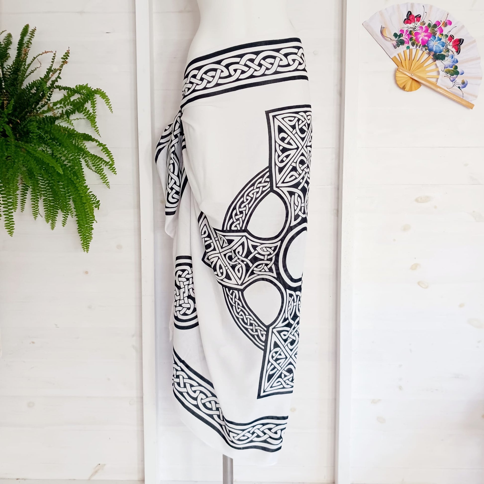 Celtic Sarong | Beach wrap White