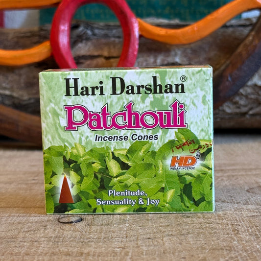 Hari Darshan’s &nbsp;Patchouli Incense Cones bring a chill, relaxed atmosphere to any space. Made with Patchouli , these cones release a mellow scent that’s perfect for meditation or just kicking back. Let their smooth fragrance guide you to a peaceful, centered place where you can truly unwind and vibe easy.