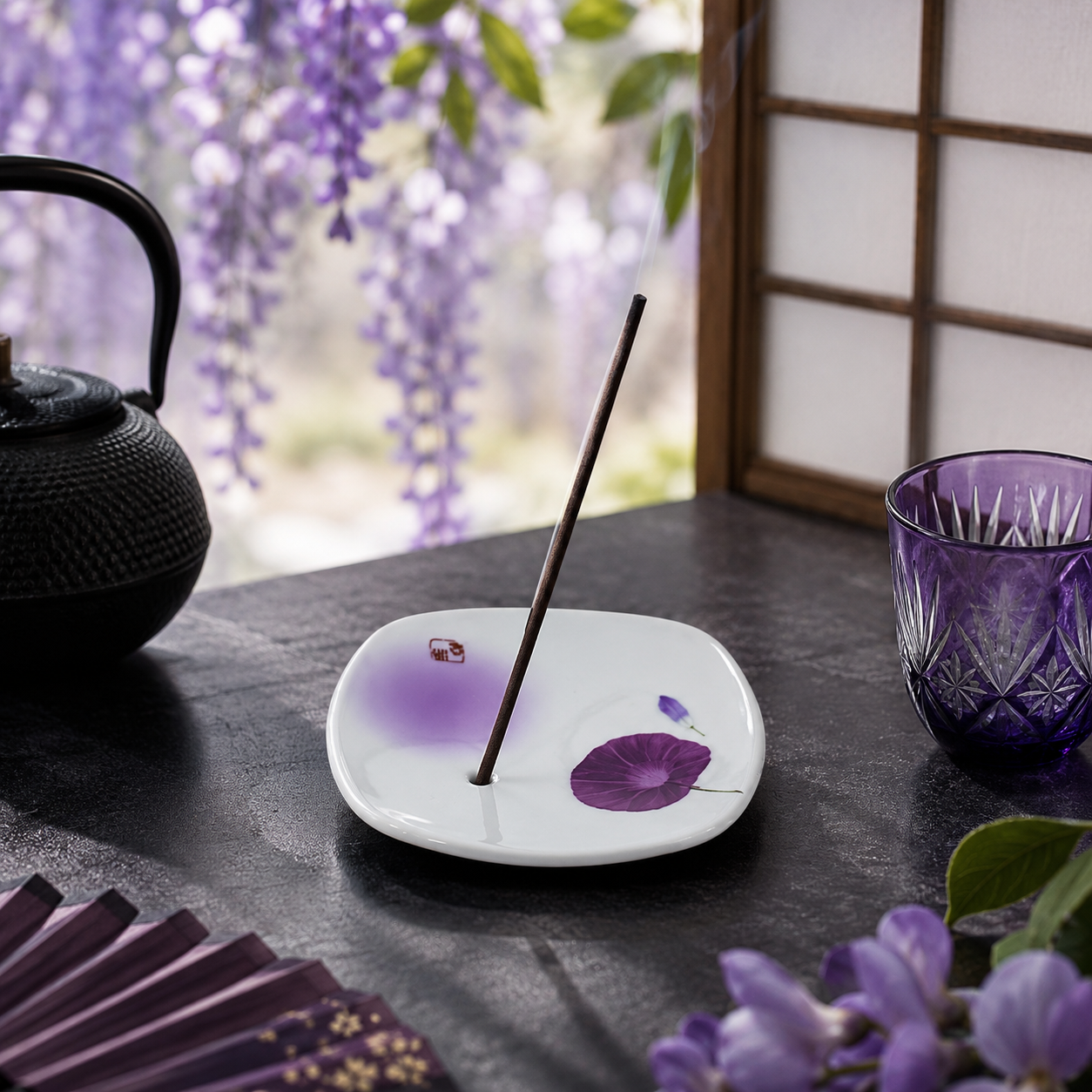 Ceramic incense holder&nbsp;with&nbsp;one hole for&nbsp;thin incense without a bamboo stick (see photo).
The Yume-no-Yume ("dream of dreams") design reflects the art of nature in a delicate&nbsp;Japanese style. It&nbsp;depicts dreamy, peaceful images inspired by the changing seasons.


Ceramic incense plate
Dimensions (w x h x d):&nbsp;8.2x1.2x8.2cm