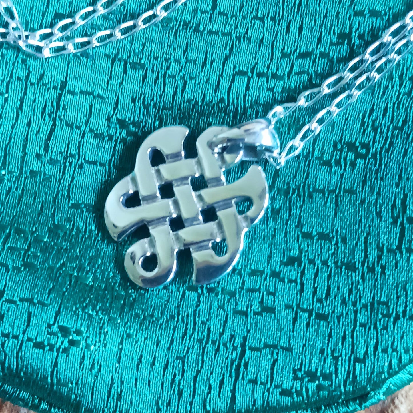 Sterling Silver Endless Knot Pendant & Chain