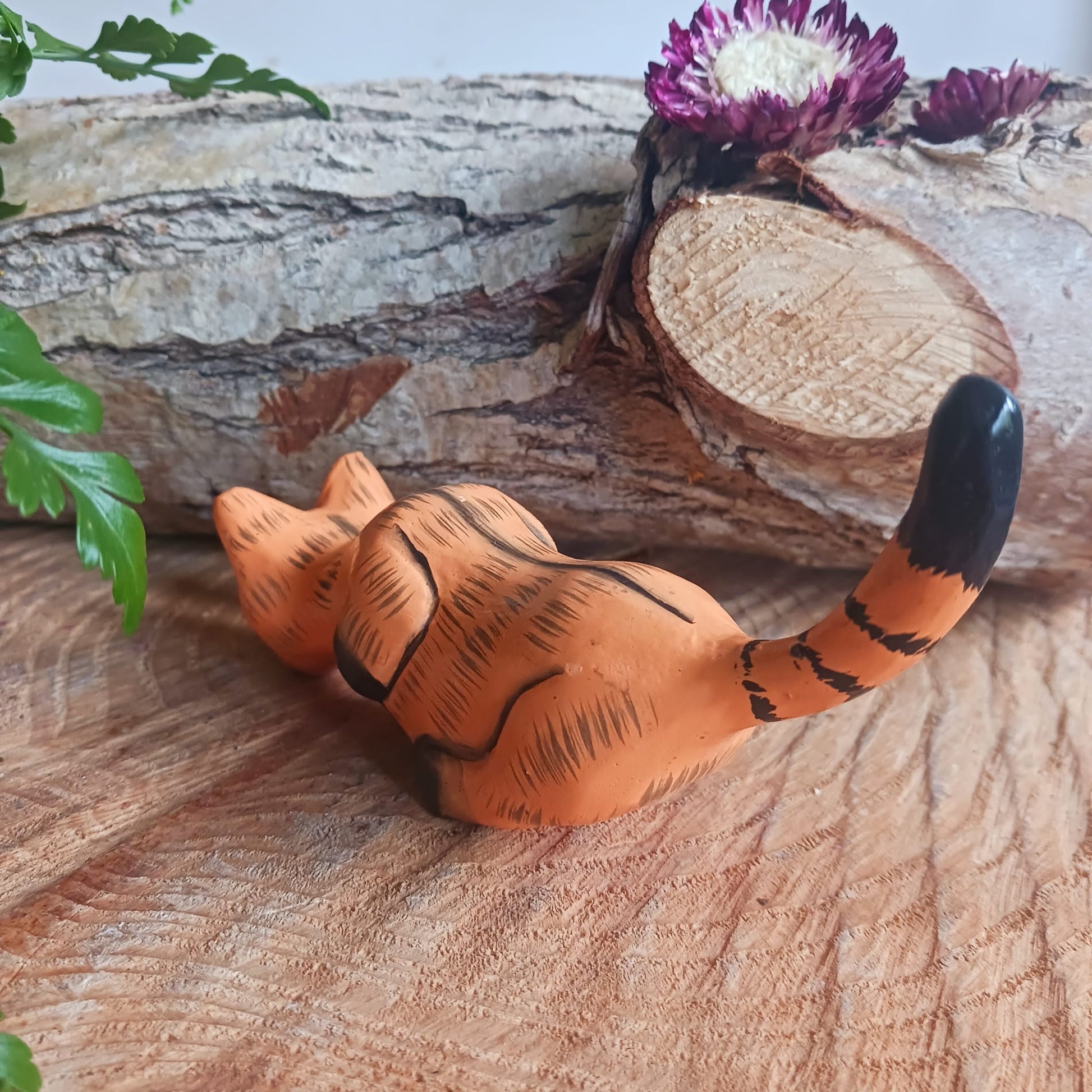 Small Natural Wood Shelf Cat | Ginger