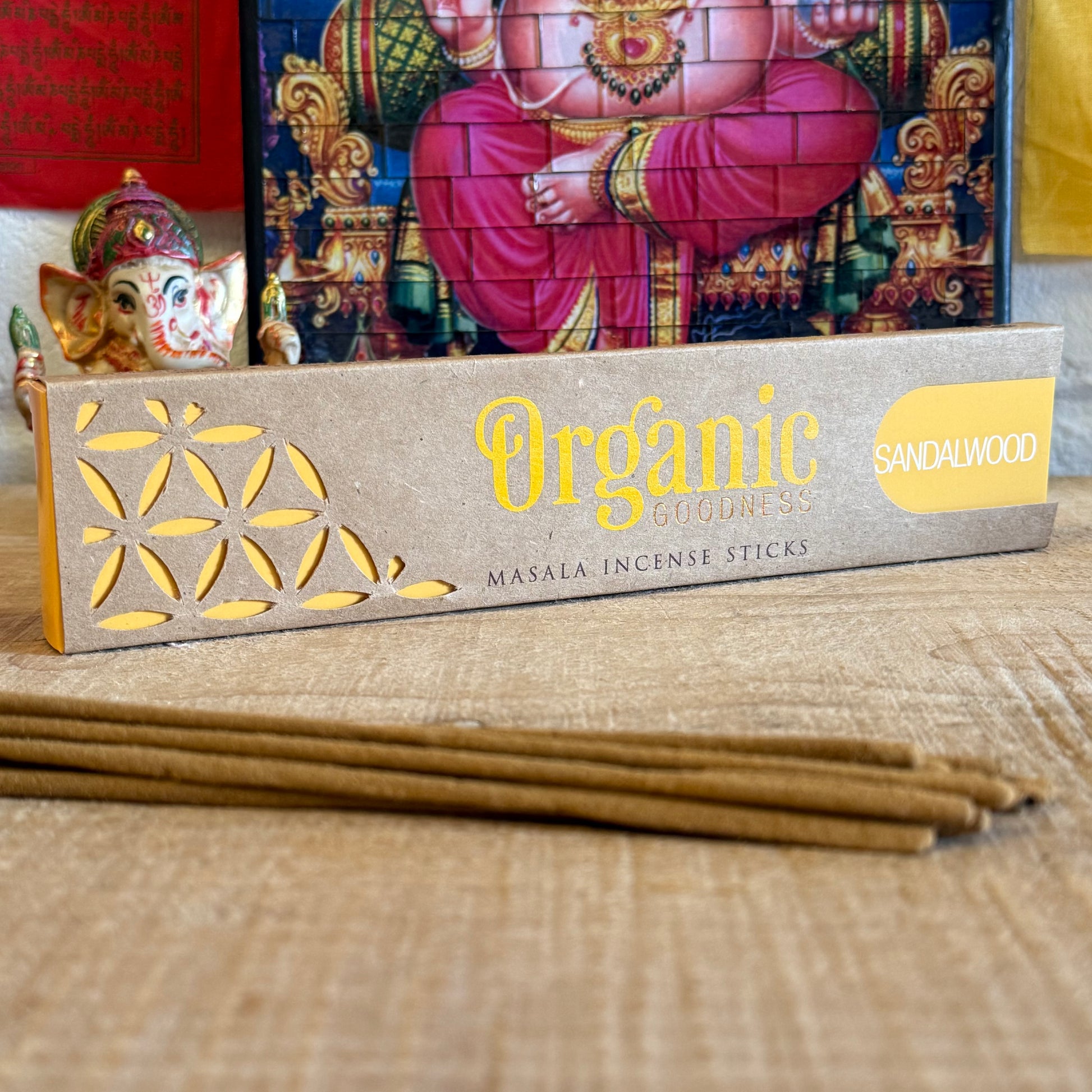 Song of India Organic incense Sandalwood

Experience the scent of luxury with Organic Goodness Sandalwood incense. Made in India, this rich, woody aroma is found in premium perfumes. 12 x 15g sticks.