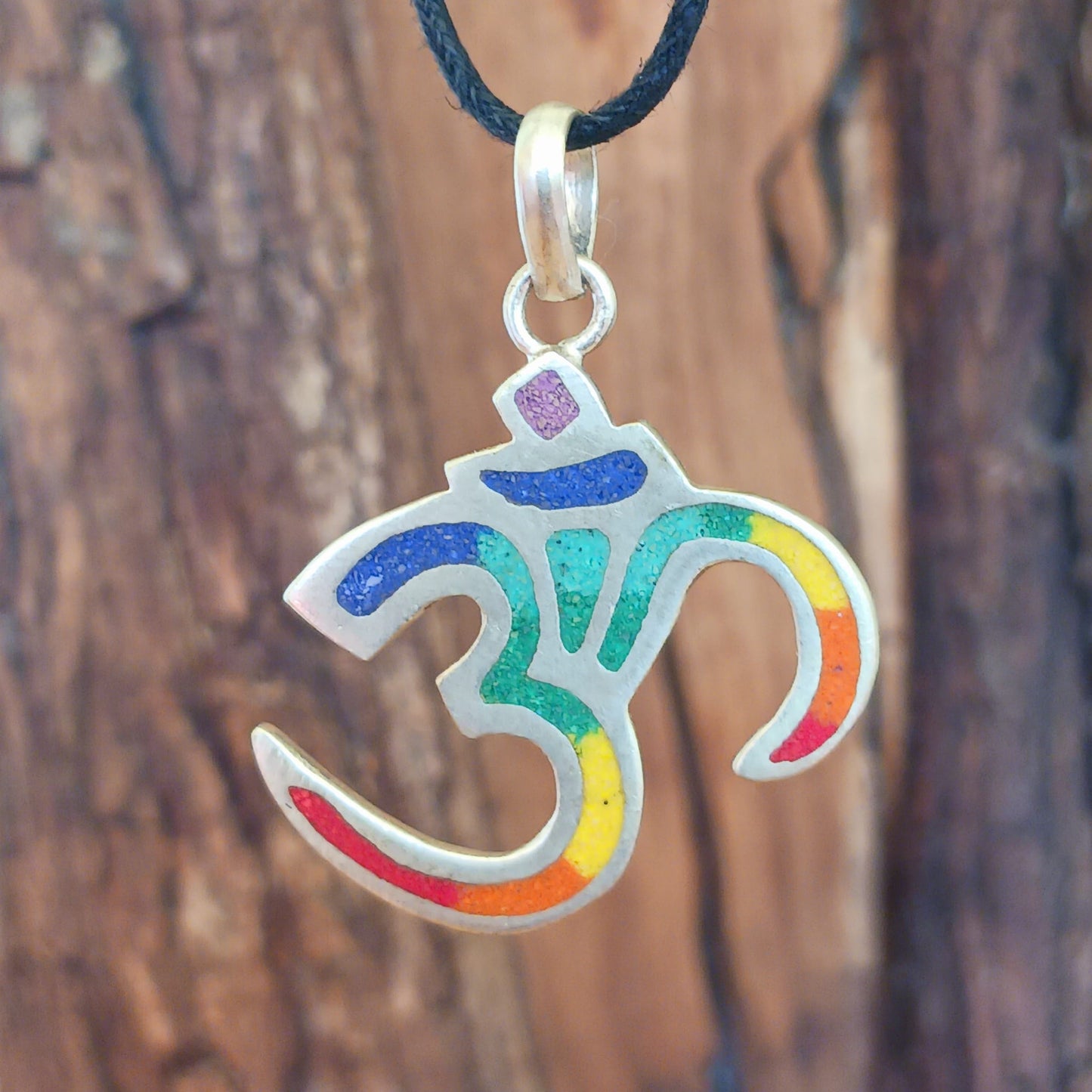 Chakra Om pendant 3 x 3 cm | Buddhists Jewellery Yoga Gifts