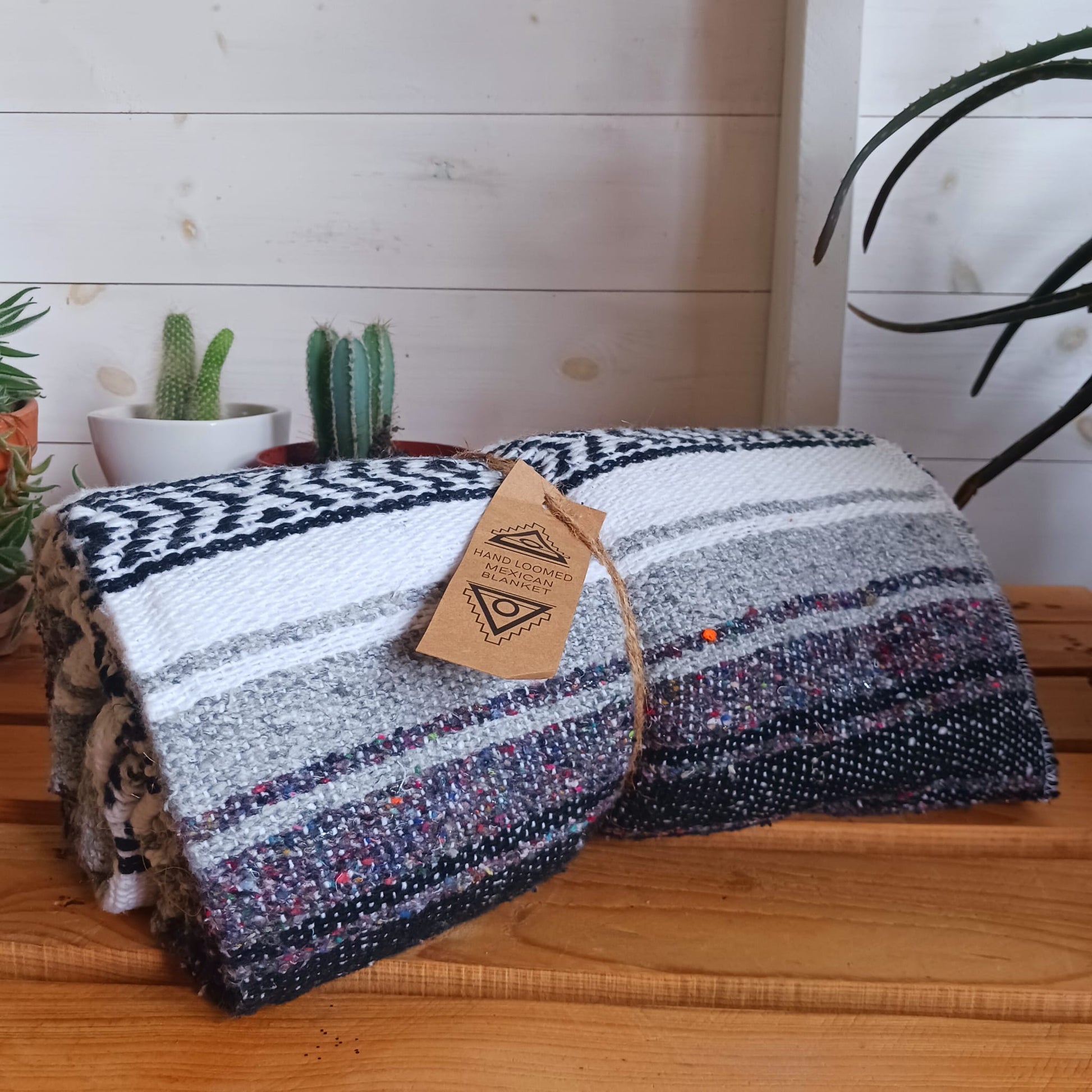 Mexican Falsa Blanket | Traditional hand loomed Grey 120cm × 185cm