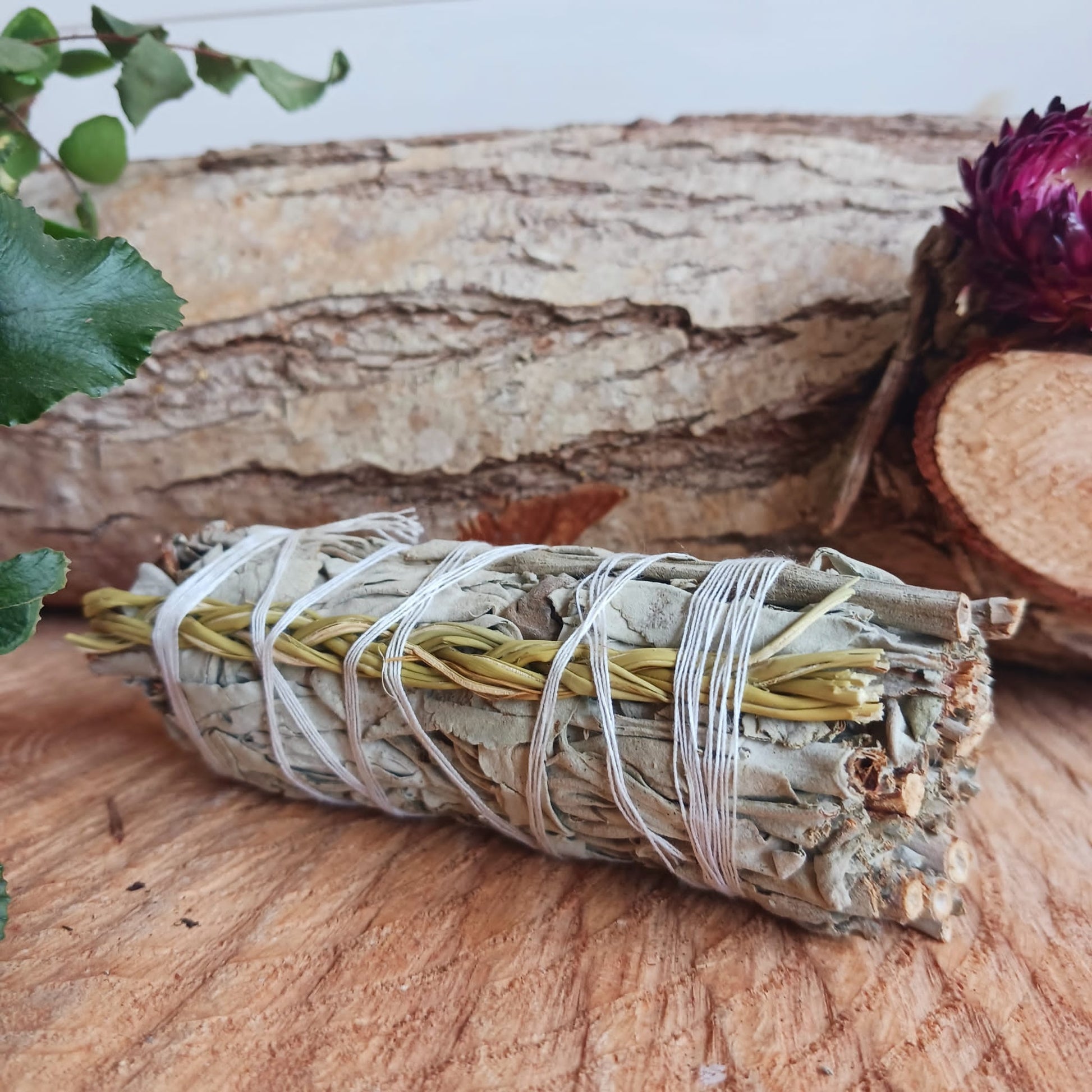 Smudge Stick | White Sage & Sweetgrass 10 cm The Hippie Buddha 