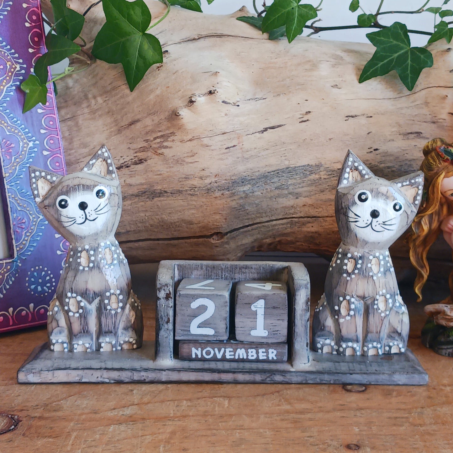 Wooden Double Cat Block Calendar