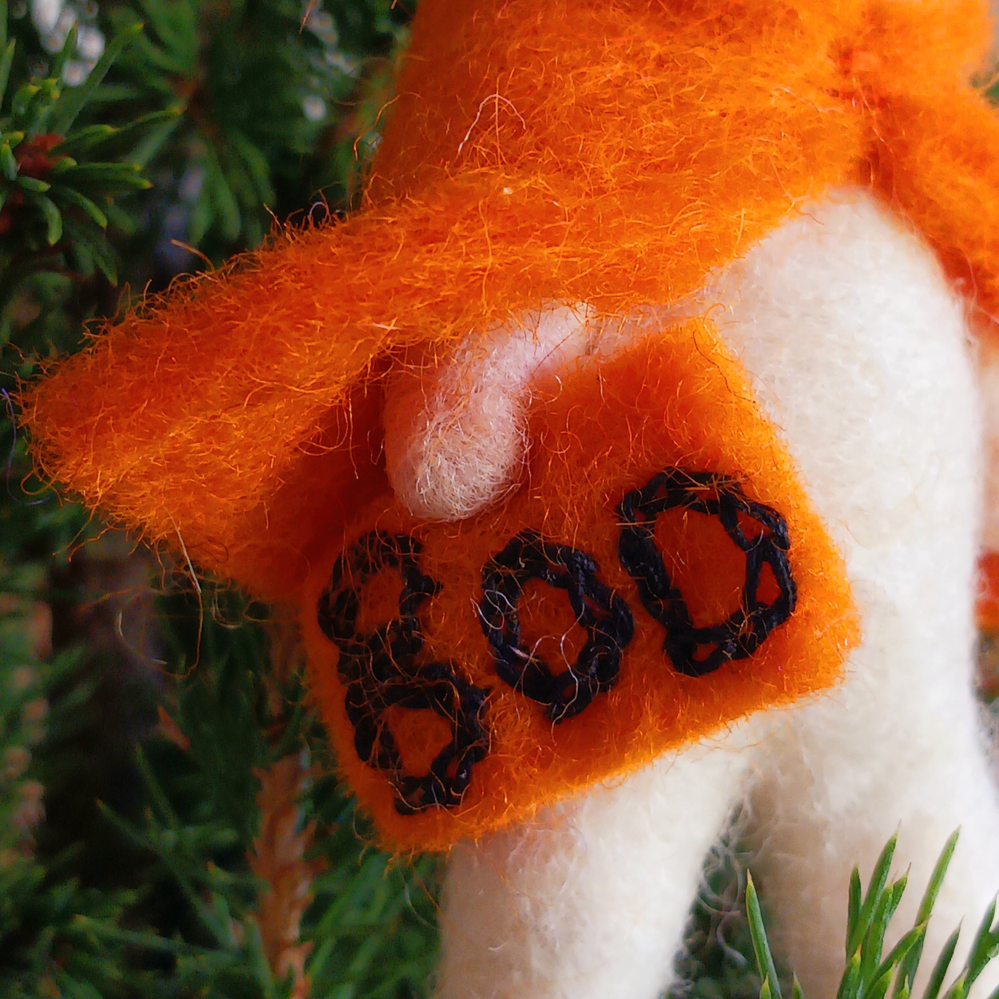 Bring a touch of handcrafted Halloween charm to your home with these delightful felted mice dressed as a playful “Boo” character. Each mouse features adorable details including long tails, soft pink ears and noses, and colourful pointed hats and capes. These little mice have a “Boo” sign—and comes with a black-and-white hanging thread, perfect for decorating branches, hooks, garlands, or spooky seasonal displays.