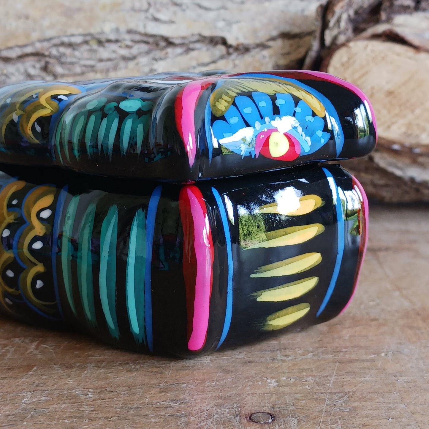 Bring a burst of colour and culture into your home with this beautifully hand-painted owl trinket pot, a unique piece that blends functionality with traditional artistry.