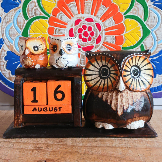 Say hello to this charming Owl Block Calendar, featuring a light brown owl and two adorable owlets. Handmade and hand-painted from sustainable Albesia wood, this perpetual calendar is as eco-friendly as it is delightful. With its big expressive eyes and rustic charm, it’s a fun and functional piece of décor. Perfect for your desk, shelf, or any cozy corner, this owl calendar makes keeping track of the days feel whimsical and warm.