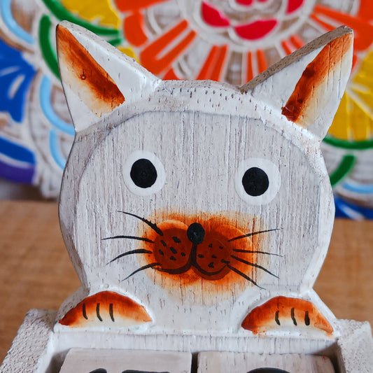 Welcome to the world of very cute cats! 🐾 This handmade wooden cat calendar is a charming and functional piece of home décor that brings joy every day. Each block reveals an adorable feline illustration, giving you a fresh dose of cuteness daily. Whether on your desk, shelf, or coffee table, it’s the perfect gift for cat lovers and a delightful way to brighten up your home or office. Durable, eco-friendly, and timeless – this calendar never goes out of date!