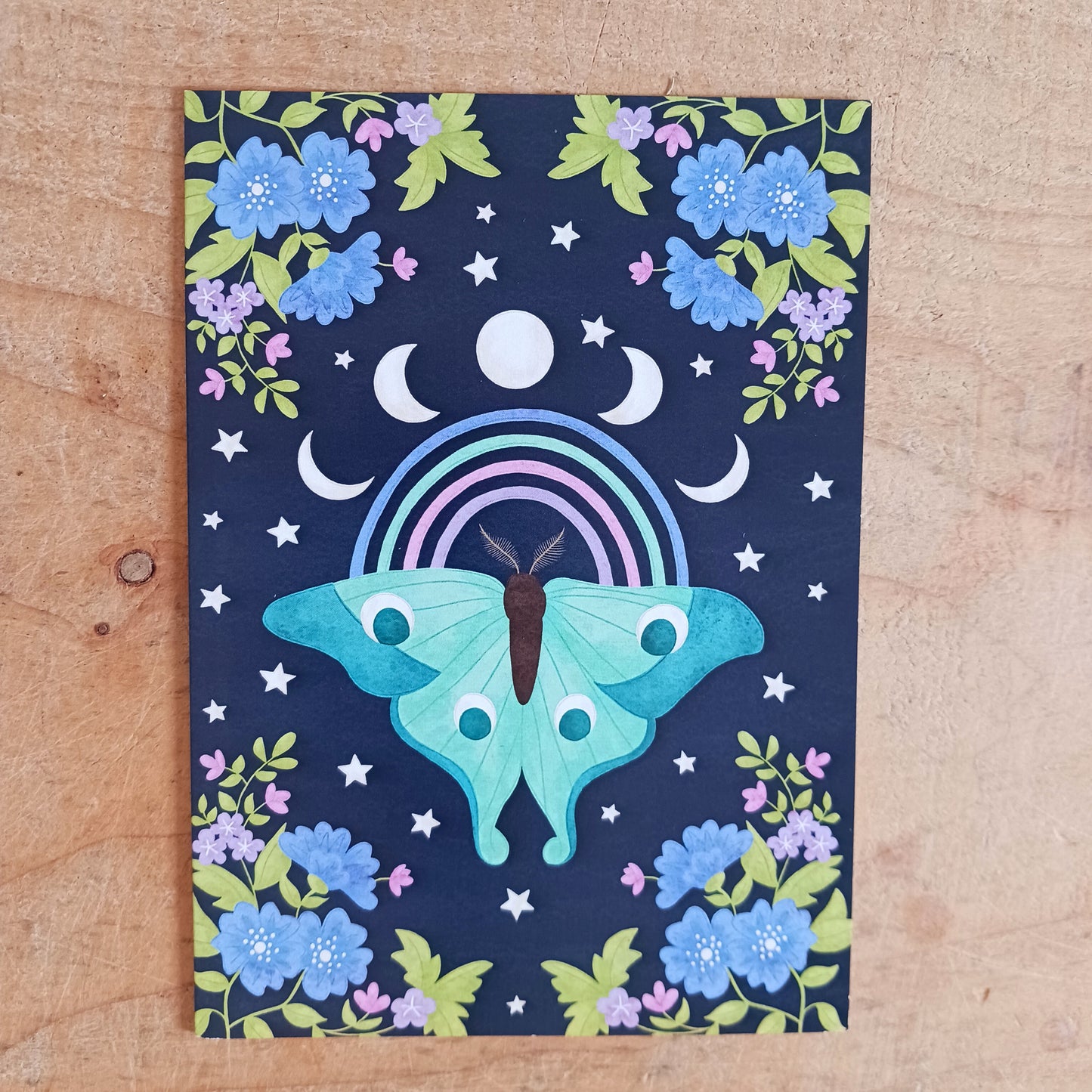 Lunar moth greetings card for all occasions. The card is blank inside for you to write your own message. The card comes with an illustrated envelope. Each card also has faint artwork inside.