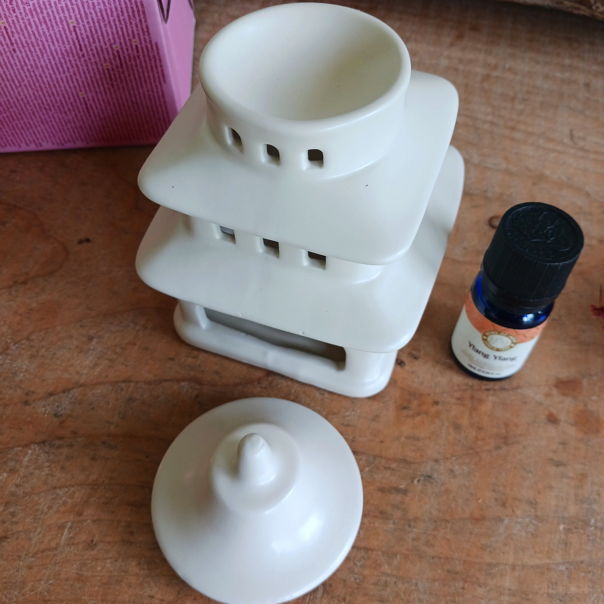Bring a sense of tranquillity and elegance to your home with this Japanese Pagoda Oil Burner &amp; Wax Melt Warmer. Inspired by traditional Japanese architecture, this beautifully designed ceramic burner creates a calming atmosphere while filling your space with your favourite fragrances.