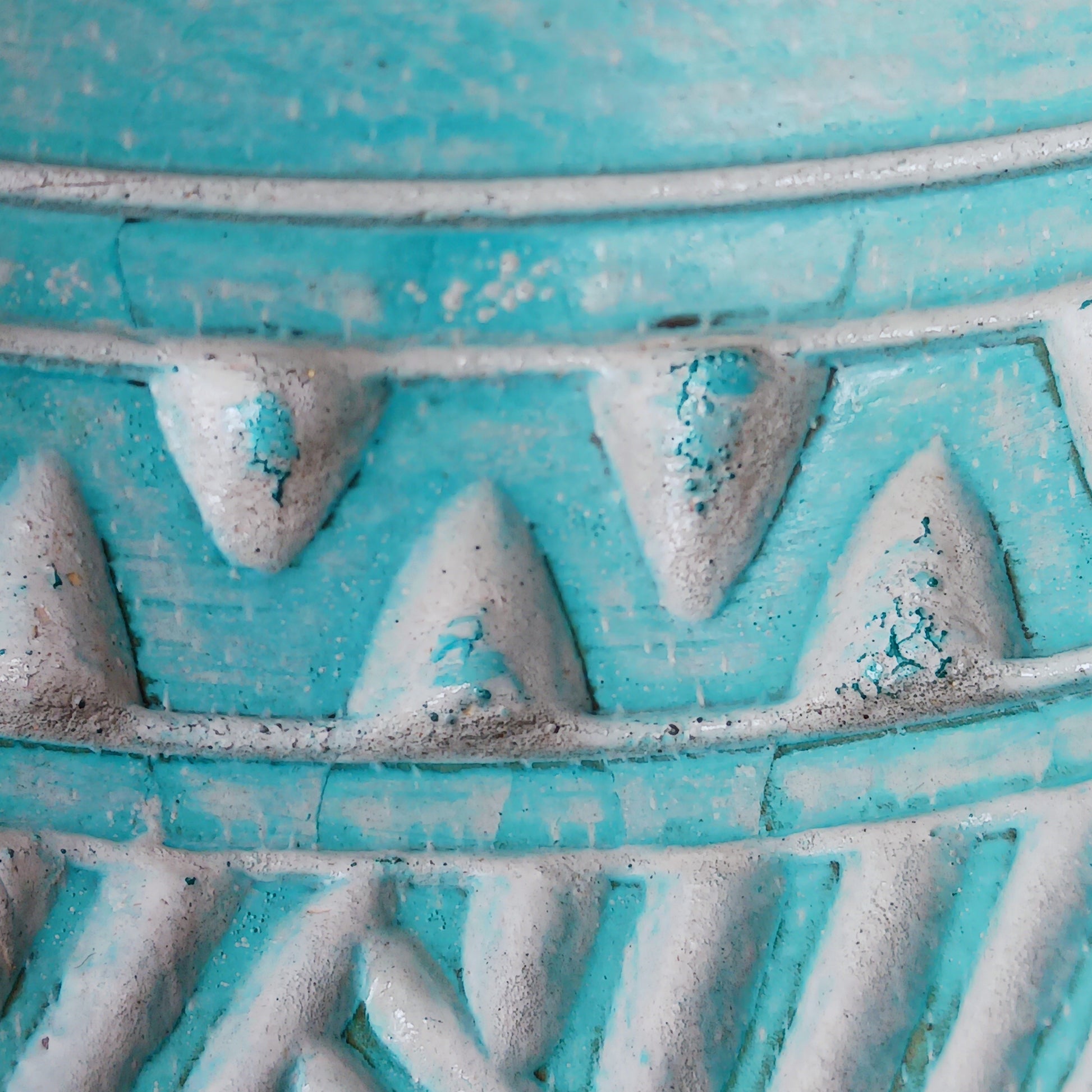 Bring authentic Balinese craftsmanship into your home with this turquoise hand-carved tribal wooden pot. Perfect for storing trinkets, small treasures, or displaying your favourite plants, this versatile pot adds a touch of boho charm to any space.