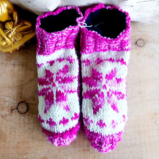 Stay warm, cosy, and effortlessly stylish with our Patterned Short Slipper Socks. Designed with vibrant, eye-catching patterns, these socks bring a cheerful pop of colour to your everyday loungewear while keeping your feet snug and comfortable.