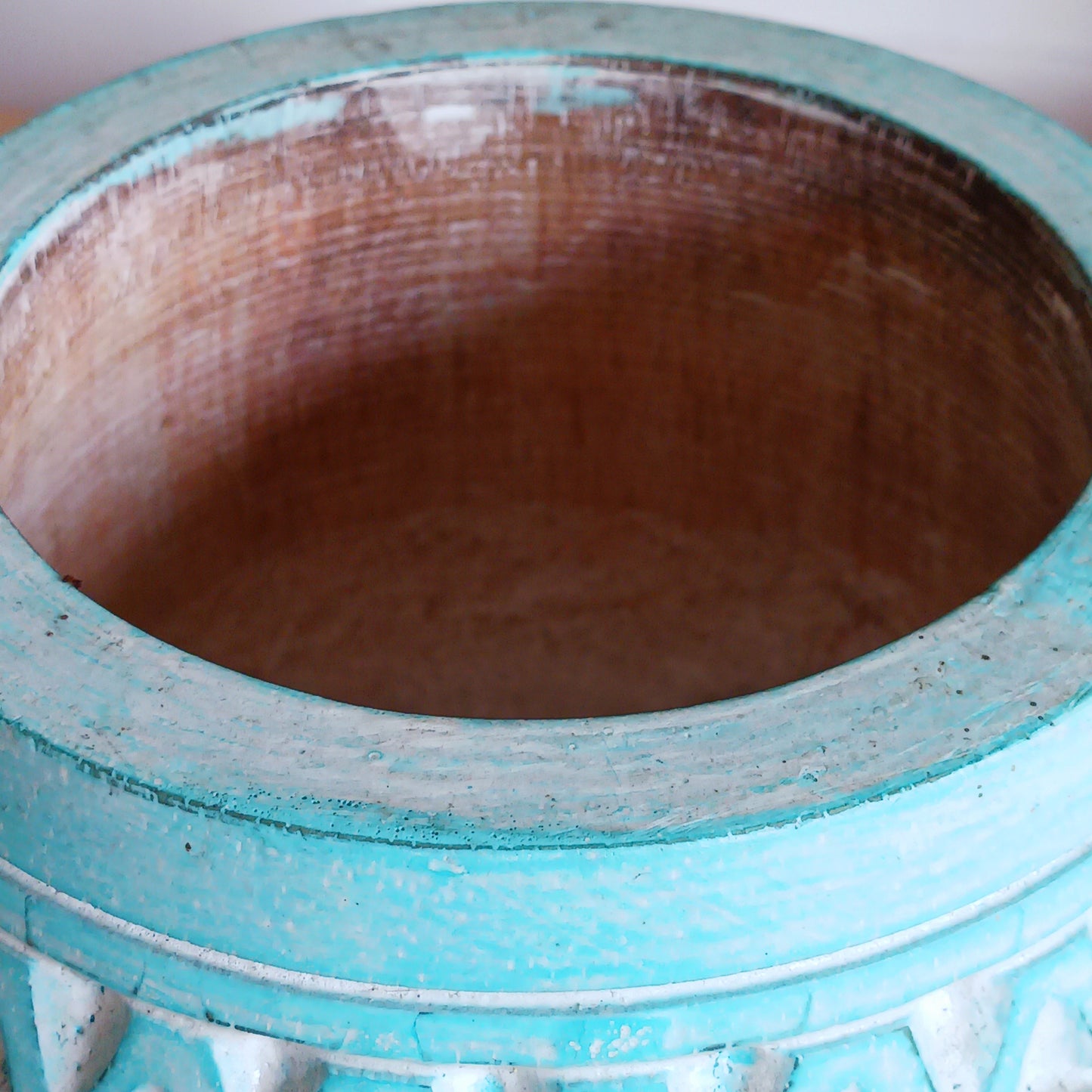 Bring authentic Balinese craftsmanship into your home with this turquoise hand-carved tribal wooden pot. Perfect for storing trinkets, small treasures, or displaying your favourite plants, this versatile pot adds a touch of boho charm to any space.