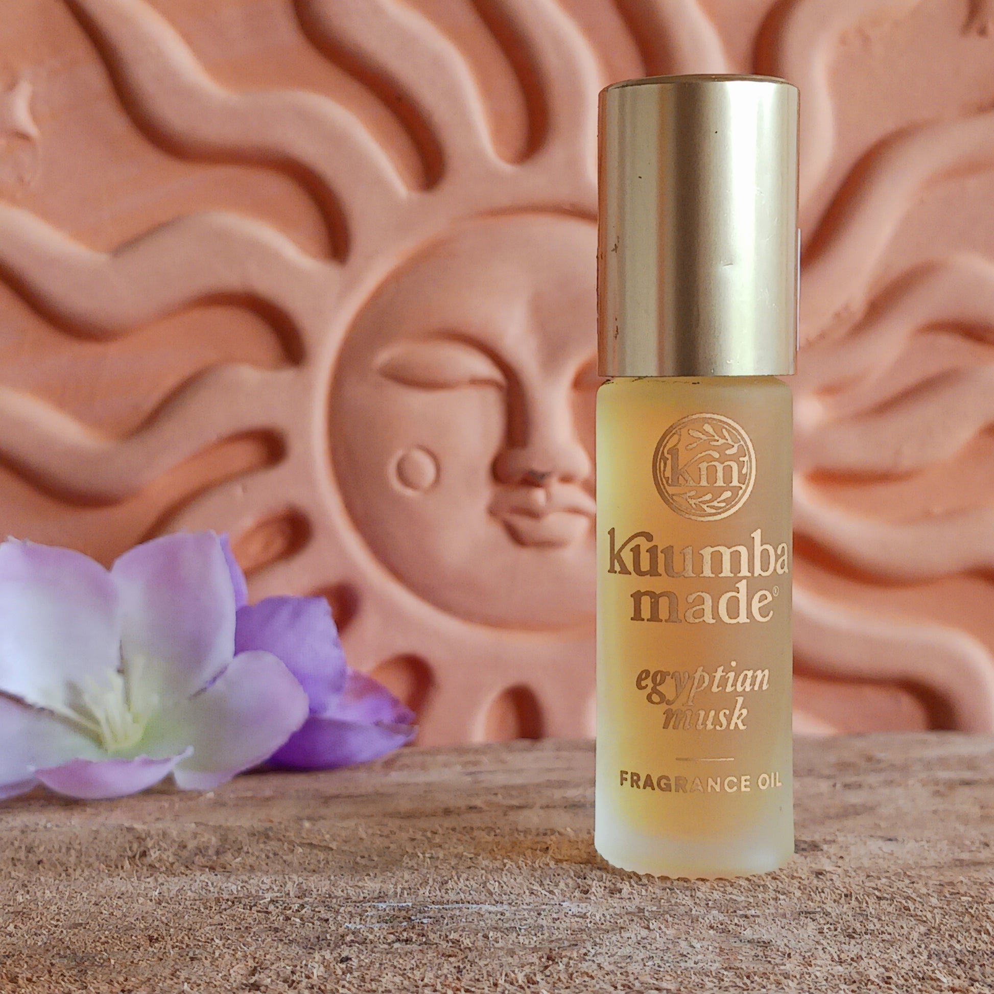 Kuumba Made Egyptian Musk Fragrance Oil is a timeless, sensual scent rooted in ritual, stillness, and sacred presence. Light yet deeply evocative, this universally loved fragrance carries soft notes of fresh water and sanctifying sandalwood, creating a clean, skin-warmed aroma that feels both ancient and intimate.