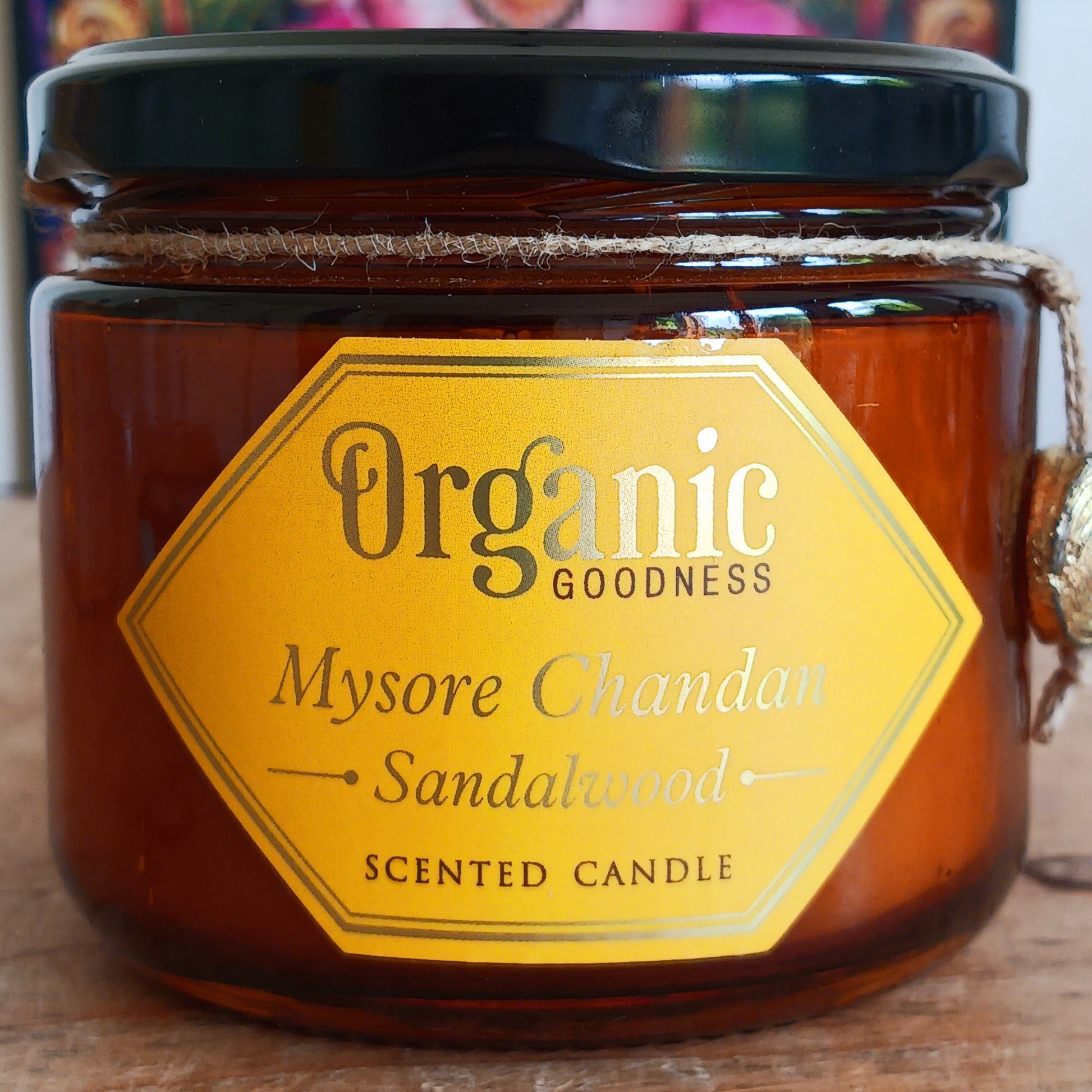 Organic Goodness candle scented with Sandalwood essential oil. The captivating scent of the sandalwood soothes all the senses and relaxes the mind