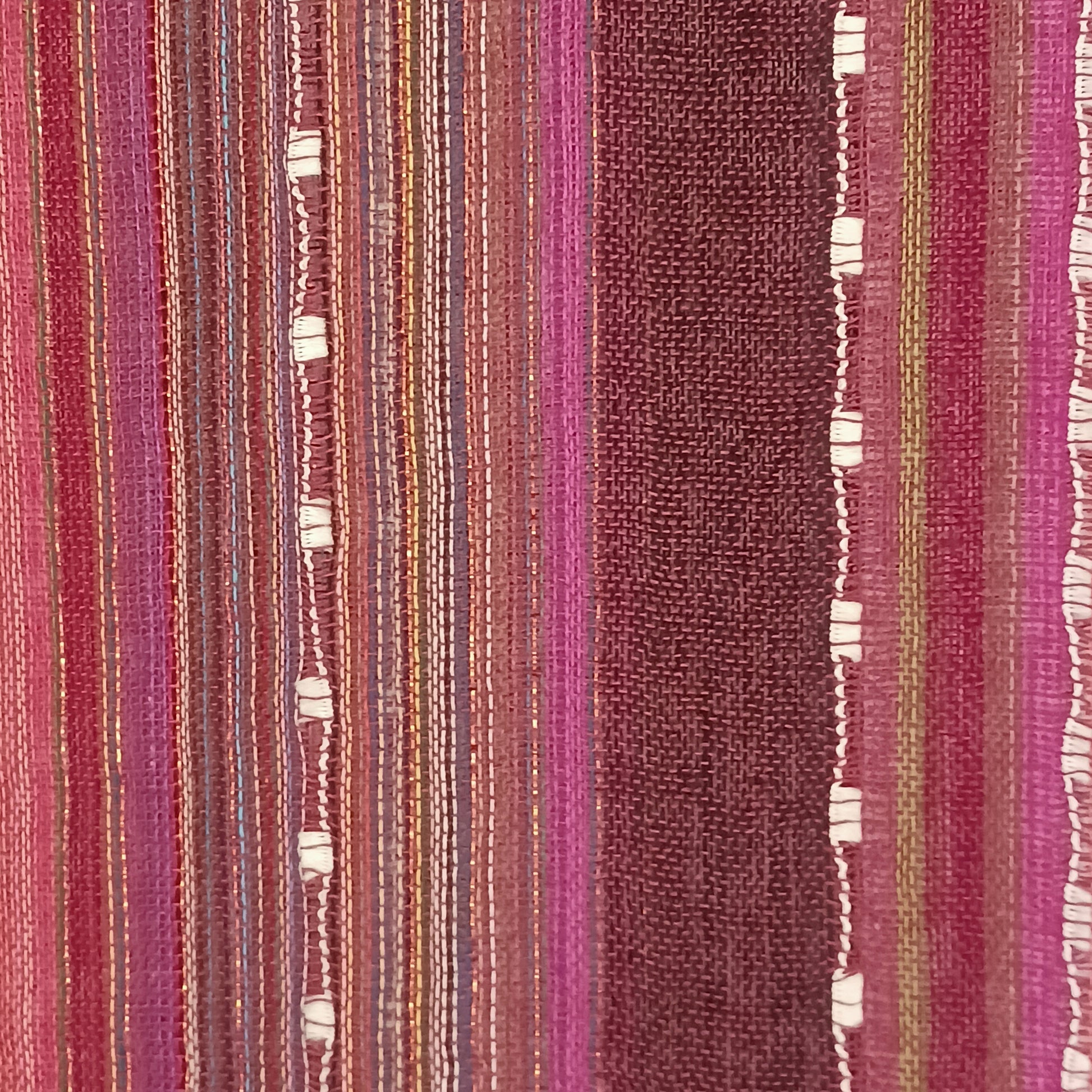 Immerse yourself in the alluring world of bohemian fashion with this delicate Indian Boho Scarf. These scarves capture the essence of India's free-spirited charm, infusing a Boho vibe into your attire. 