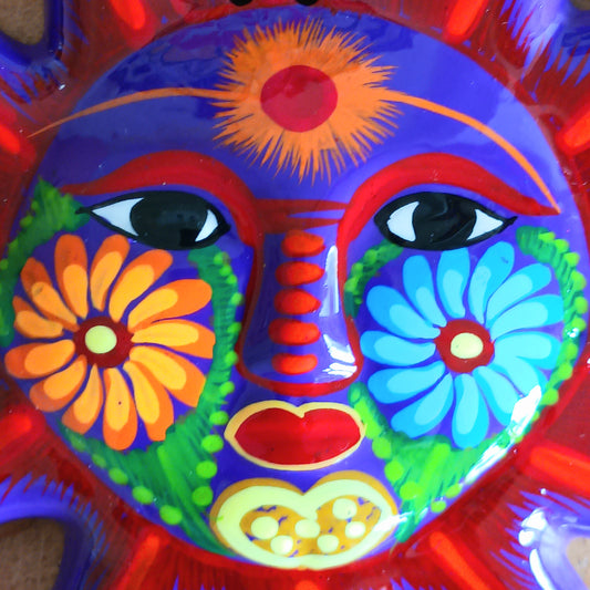 Add a burst of colour with this vibrant, hand-painted Xalitla wall plaque. Traditional Mexican folk art with a glossy finish and easy hanging design.