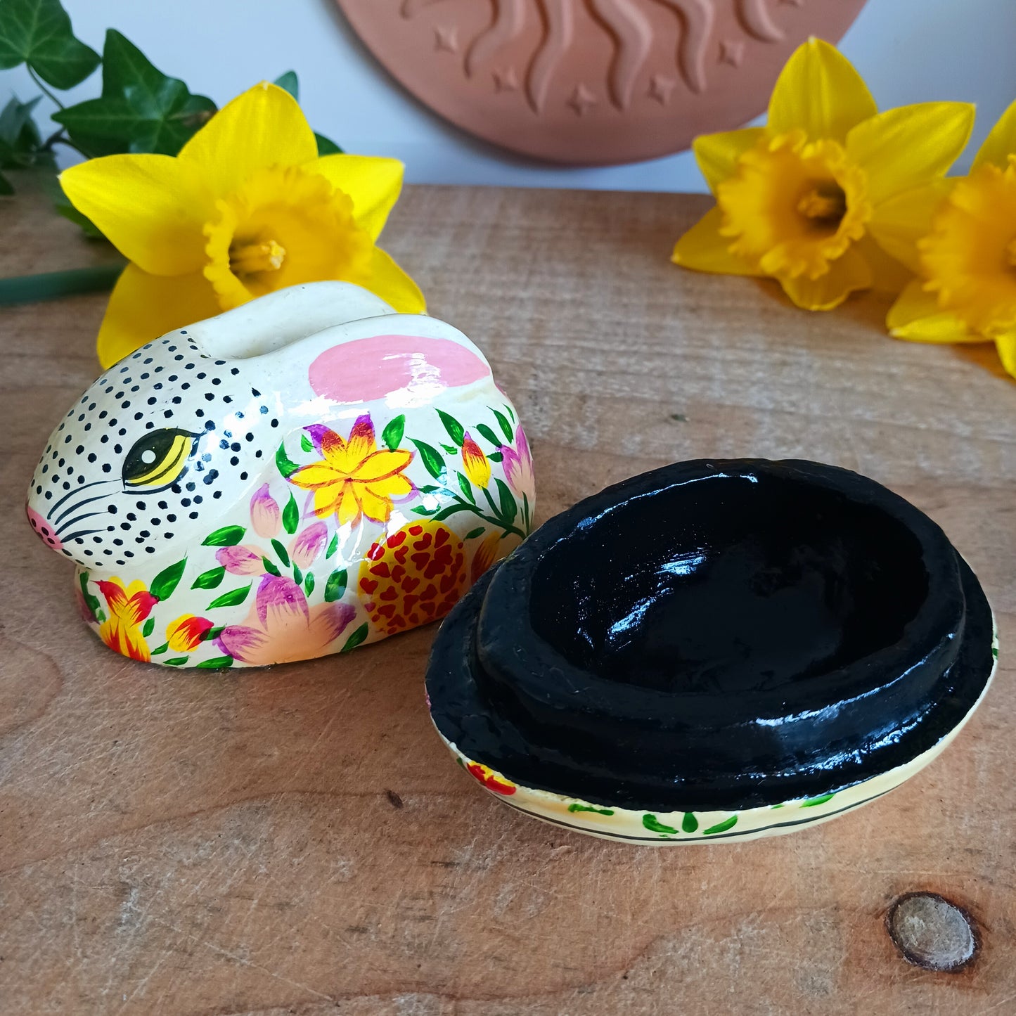 Celebrate the joy of spring with this beautifully handcrafted Floral Rabbit 2-Piece Easter Gift Box. Perfect for Easter gifting, this charming keepsake box features a delightful rabbit design, carefully hand painted with floral details and finished with a smooth glossy glaze.