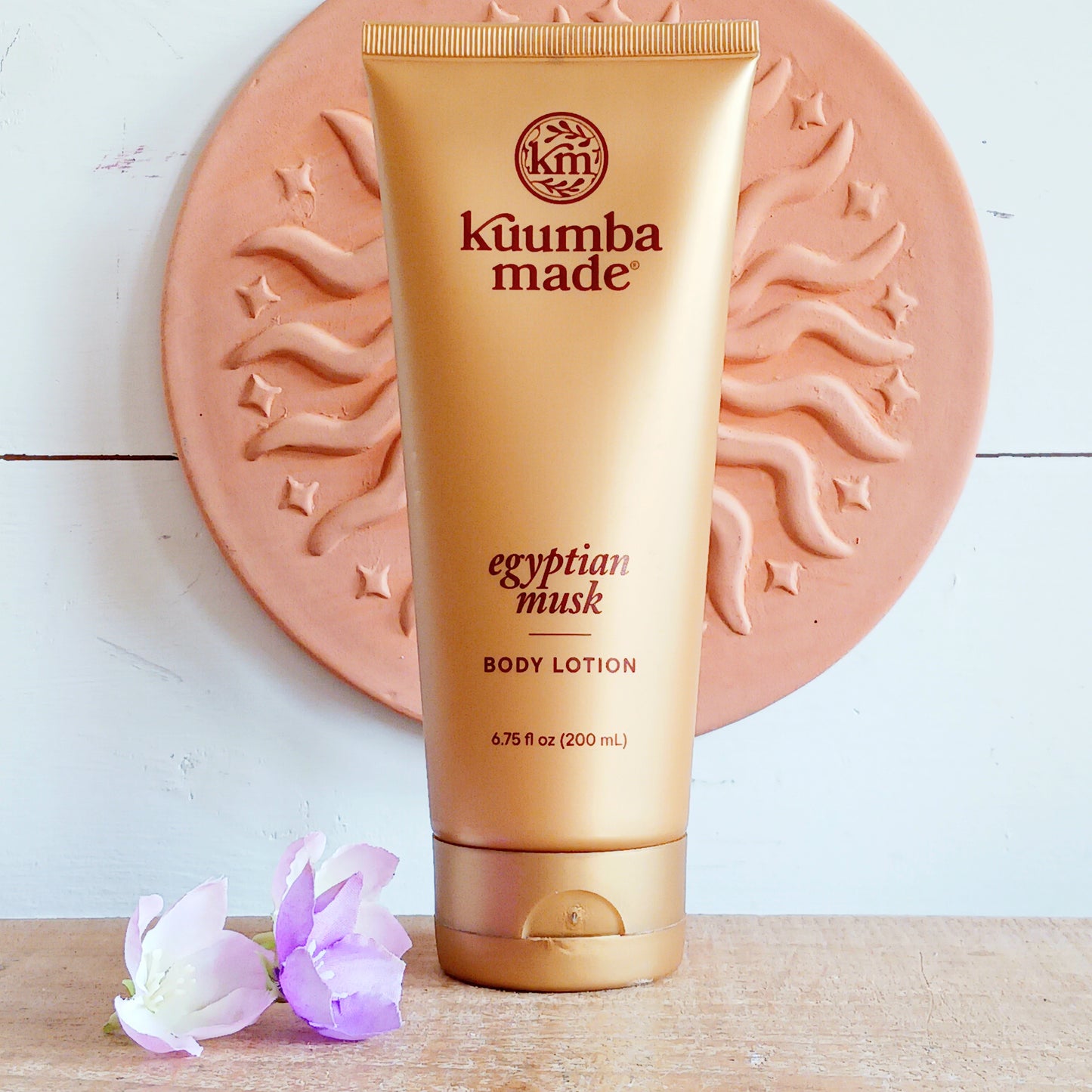 Indulge your skin with the clean, mellow fragrance of Kuumba Made Egyptian Musk Body Lotion, a beautifully nourishing moisturiser suitable for both men and women. Its gentle formula is designed to restore your skin’s moisture balance while leaving it feeling soft, smooth and supple.