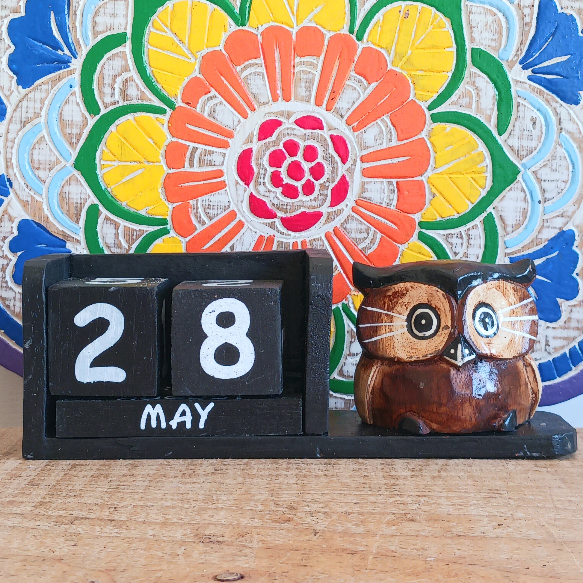 Bring a touch of Bali’s artistic heritage into your home with the Handcrafted Owl Calendar. Beautifully carved by skilled Balinese artisans, this functional calendar features a charming owl-inspired design making it both a decorative accent and an everyday essential.