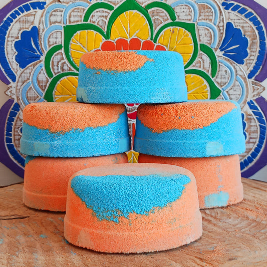 These handmade, chunky bath bombs are wonderful!  Each weighs in at a heavy 200g and is beautifully fragranced with a blend of essential oils that will fizz away to release a refreshing fragrance that can help you to revitalise and relax.