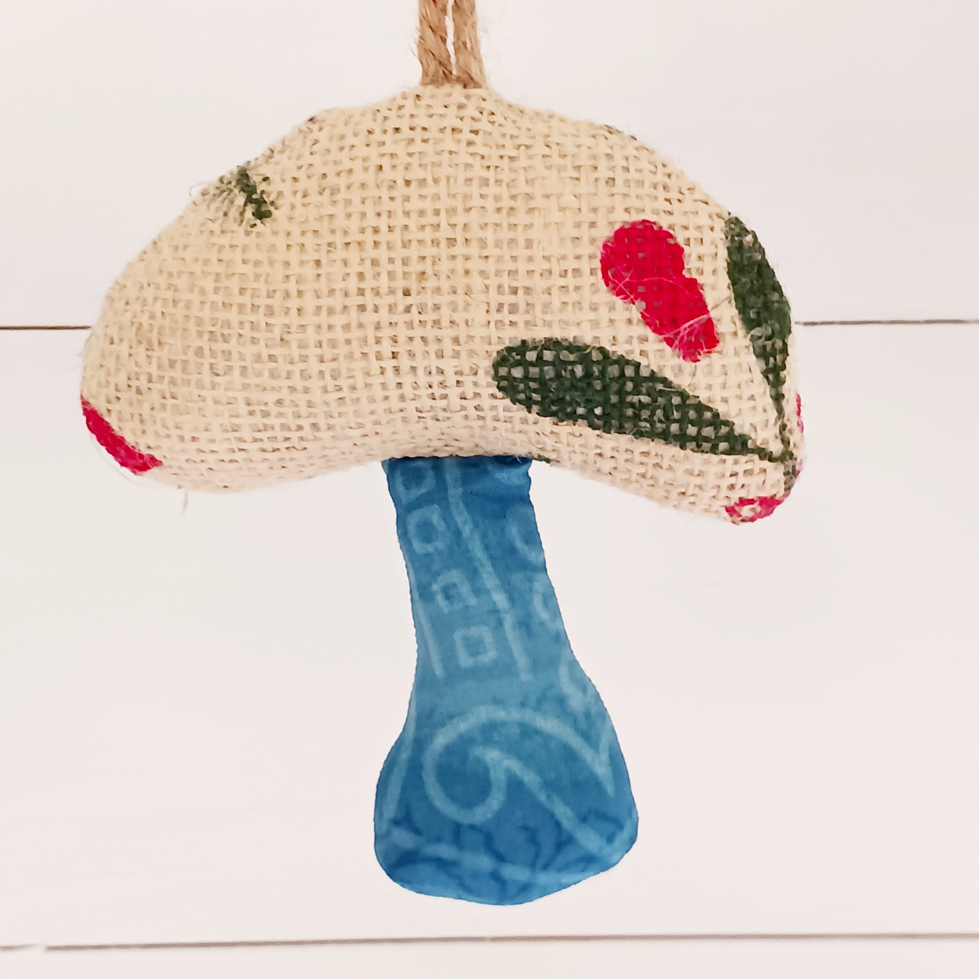 These decorative hanging toadstool garlands will brighten up your home and garden. Handmade in Bangladesh, each of these fun garlands are unique.