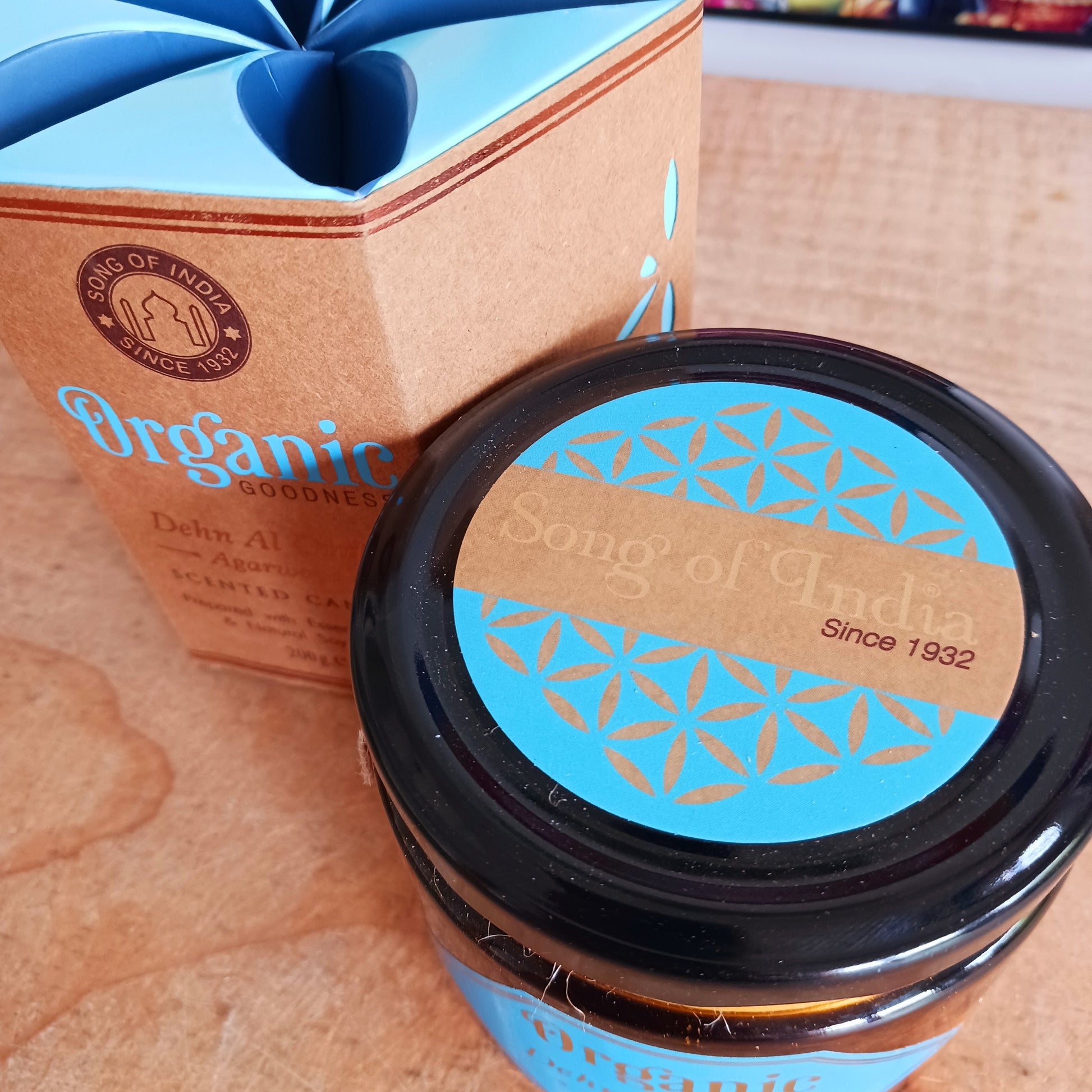 Organic Goodness candle scented with Agarwood and Oud essential oils creating a warm and inviting woody scent.
