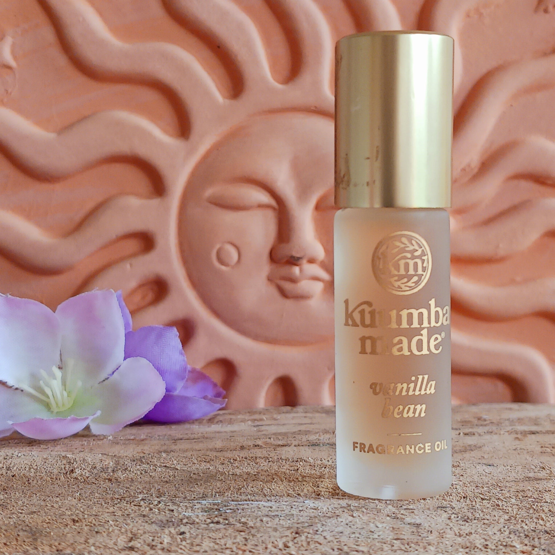 Kuumba Made Vanilla Bean Fragrance Oil is a warm, comforting scent that balances sweetness with calm. Inspired by the rich pods of the vanilla orchid, this fragrance feels both familiar and deeply grounding. 