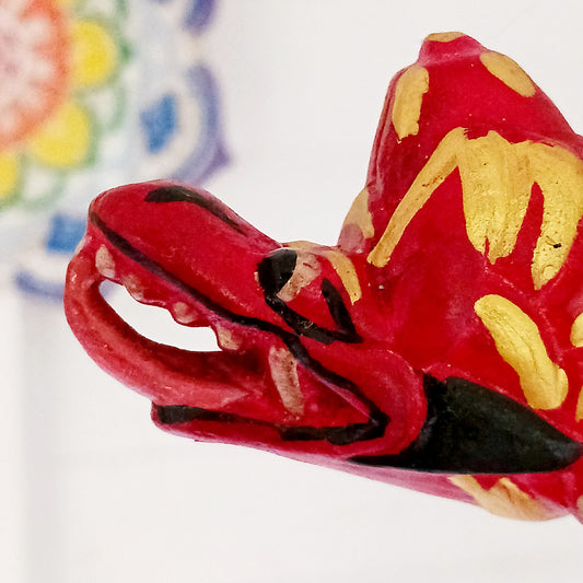 Introducing the Little Flying Dragon Hanger – the ultimate way to bring a touch of fantasy and adventure into your everyday life! Each dragon is hand-carved and hand-painted in rich, vibrant red hues, making every piece a unique work of art. Perfect for children’s bedrooms, nurseries, or fantasy-themed spaces.