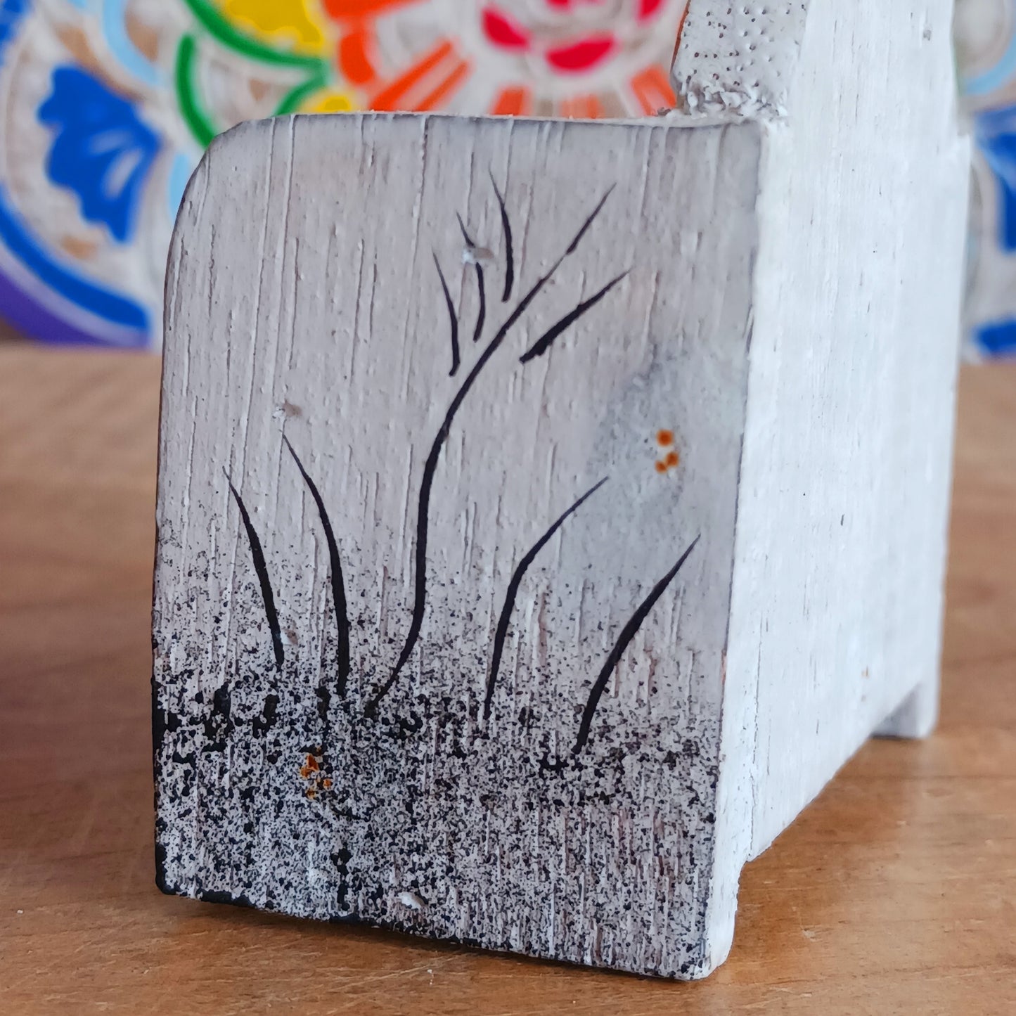 Welcome to the world of very cute cats! 🐾 This handmade wooden cat calendar is a charming and functional piece of home décor that brings joy every day. Each block reveals an adorable feline illustration, giving you a fresh dose of cuteness daily. Whether on your desk, shelf, or coffee table, it’s the perfect gift for cat lovers and a delightful way to brighten up your home or office. Durable, eco-friendly, and timeless – this calendar never goes out of date!