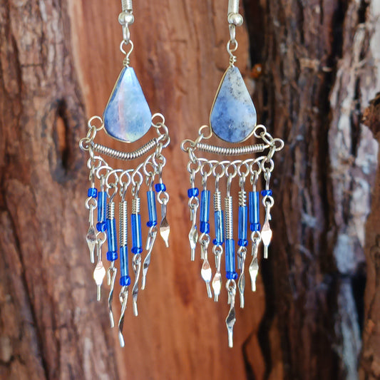 These beautiful earrings incorporate a Lapis lazuli Stone with Silver plated hooks. They have been hand made in Peru and are presented in a traditionally made pouch, gift wrapped and ready to give☸