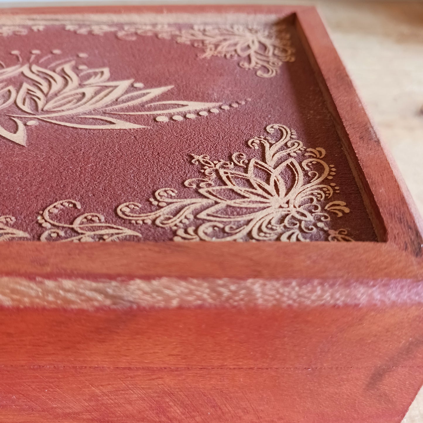 Celebrate the elegance of hand-carved craftsmanship with this Wooden Lotus Keepsake Box, made from sustainably sourced mango wood in India. The intricate Lotus design embodies spiritual harmony, making it perfect for storing jewellery, trinkets, or cherished keepsakes.