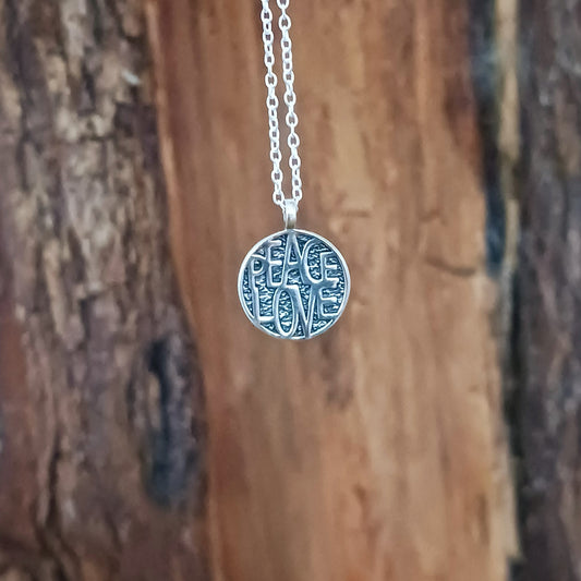 Peace & Love Pendant Necklace | 925 Silver on solid 925 Silver chain