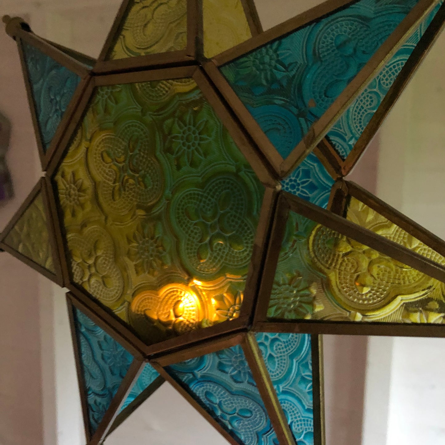 Moroccan Style Star Lantern in Coloured Glass | Size: 25 x 25 x 6cm